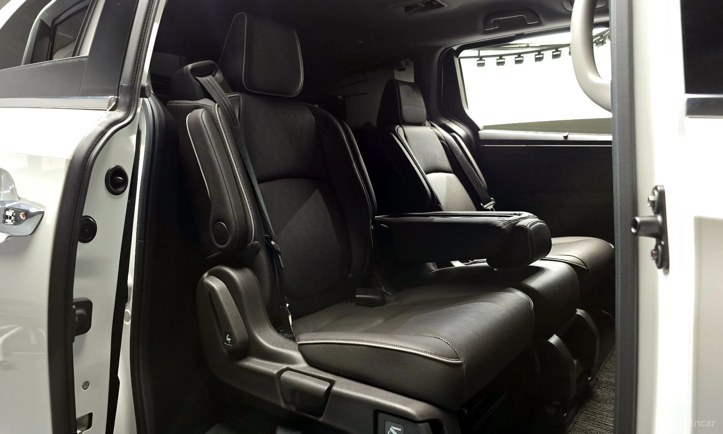 Honda Odyssey превью 12