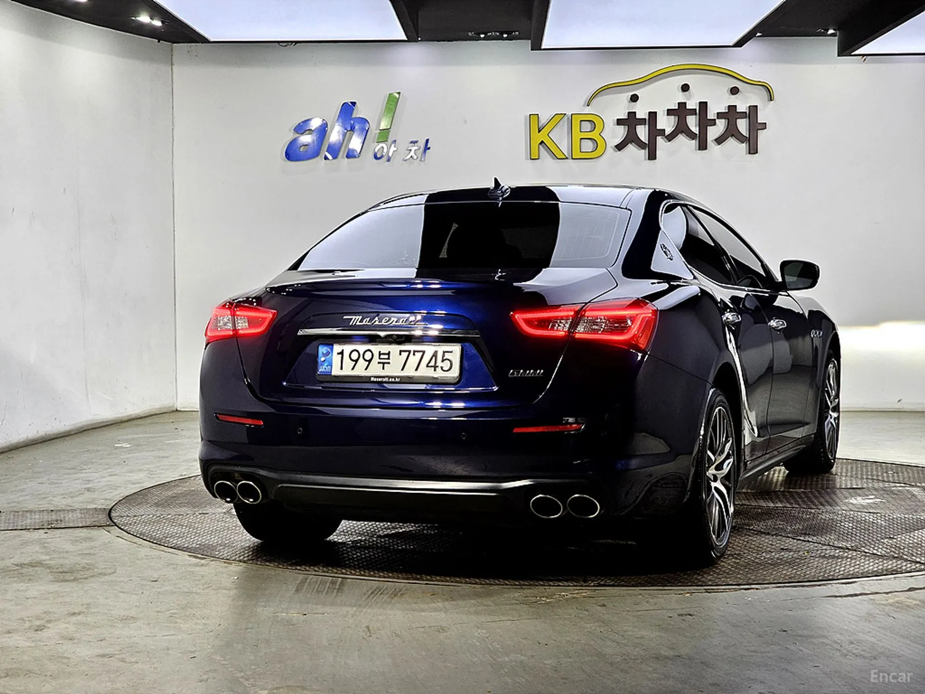 Maserati Ghibli превью 3