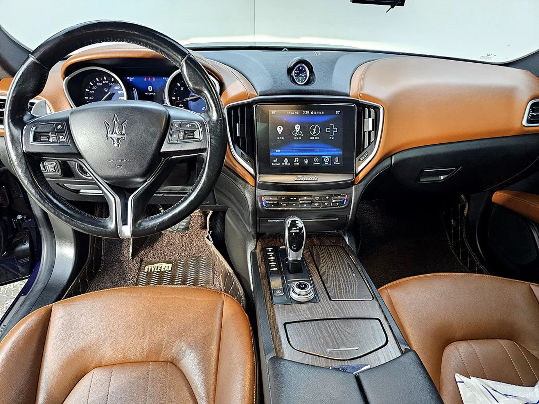 Maserati Ghibli превью 5