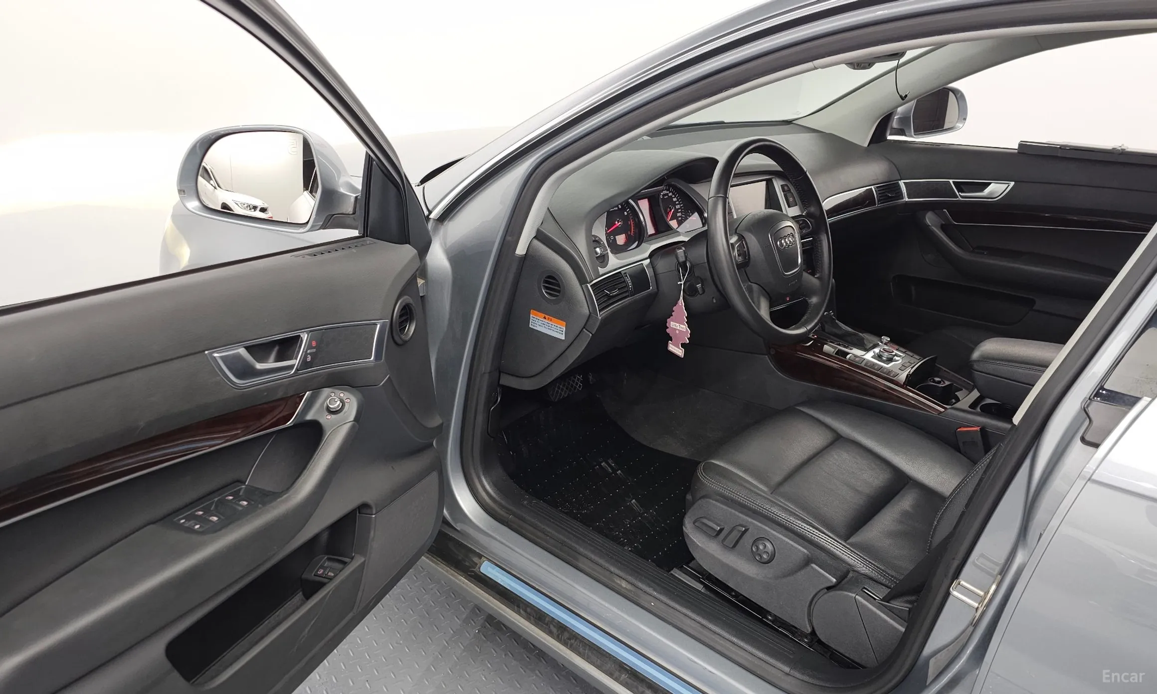 Audi New A6 превью 10