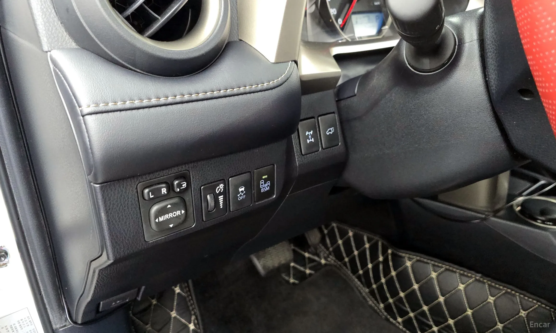 Toyota RAV4 превью 16