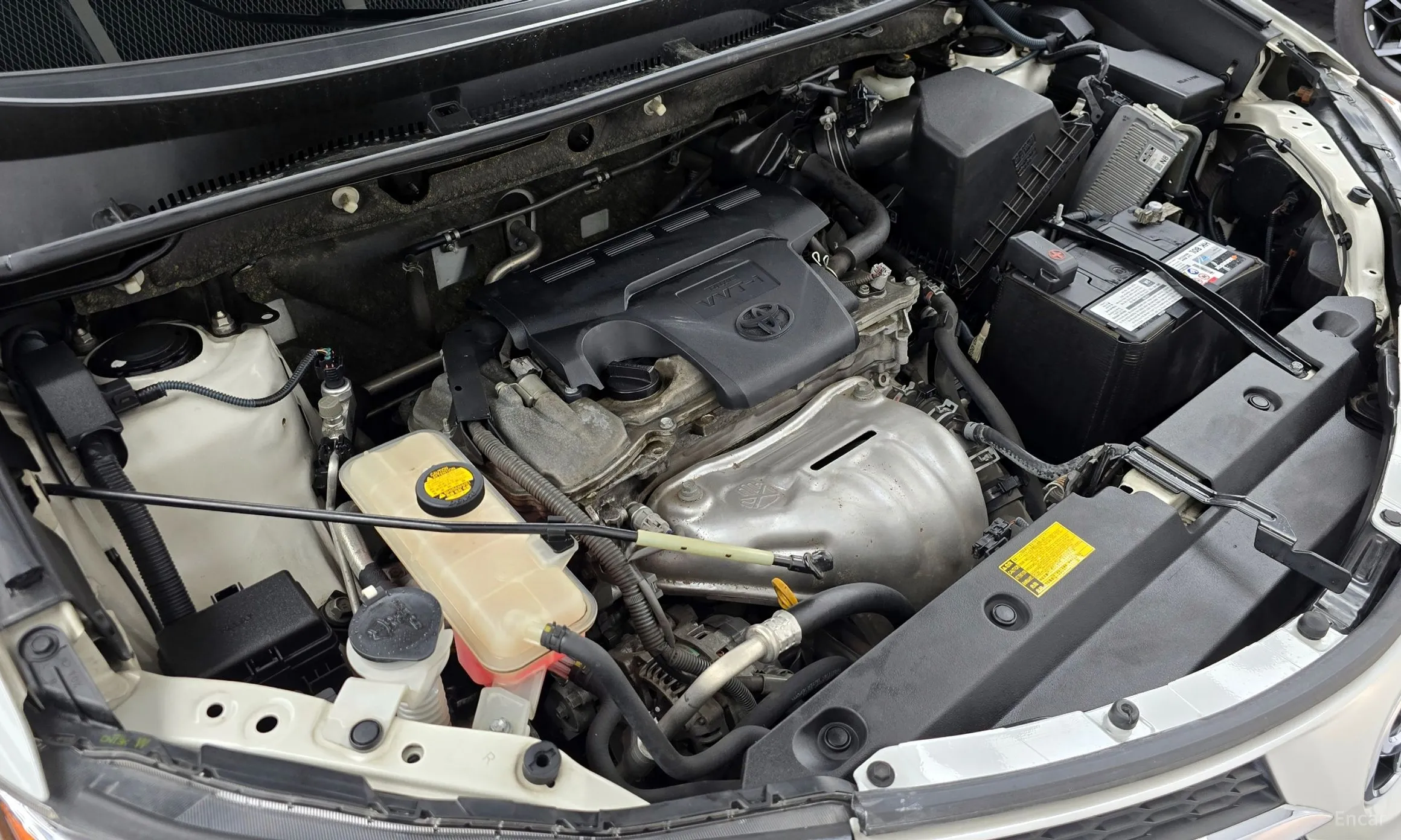 Toyota RAV4 превью 6