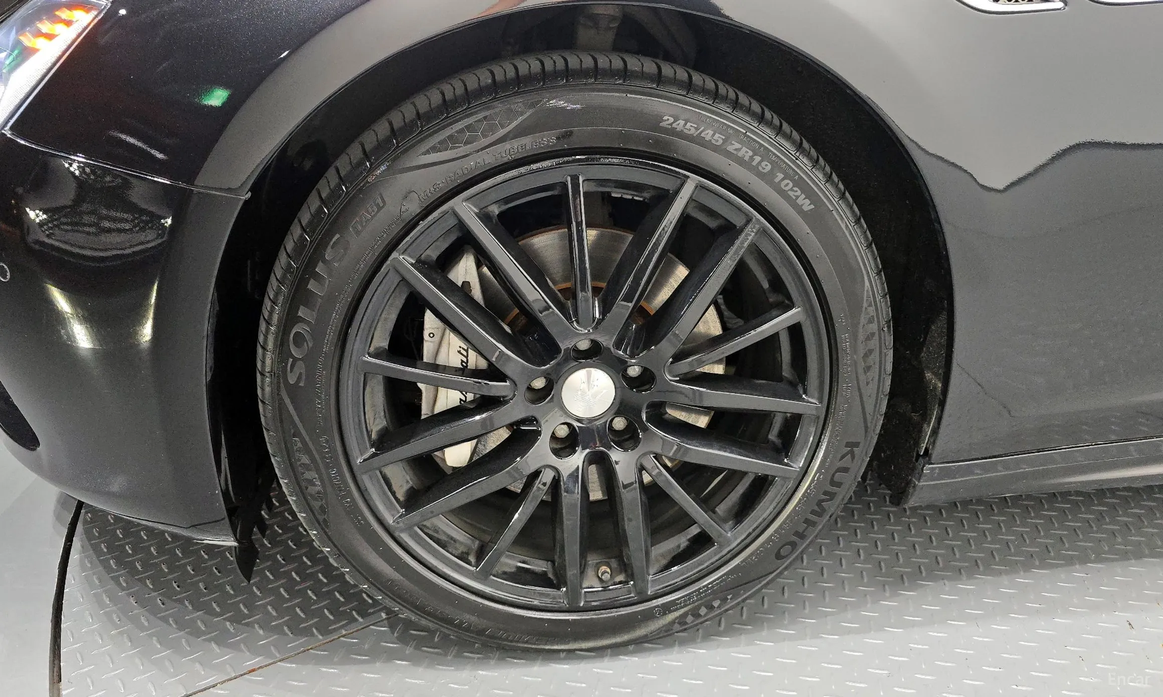 Maserati Ghibli превью 5