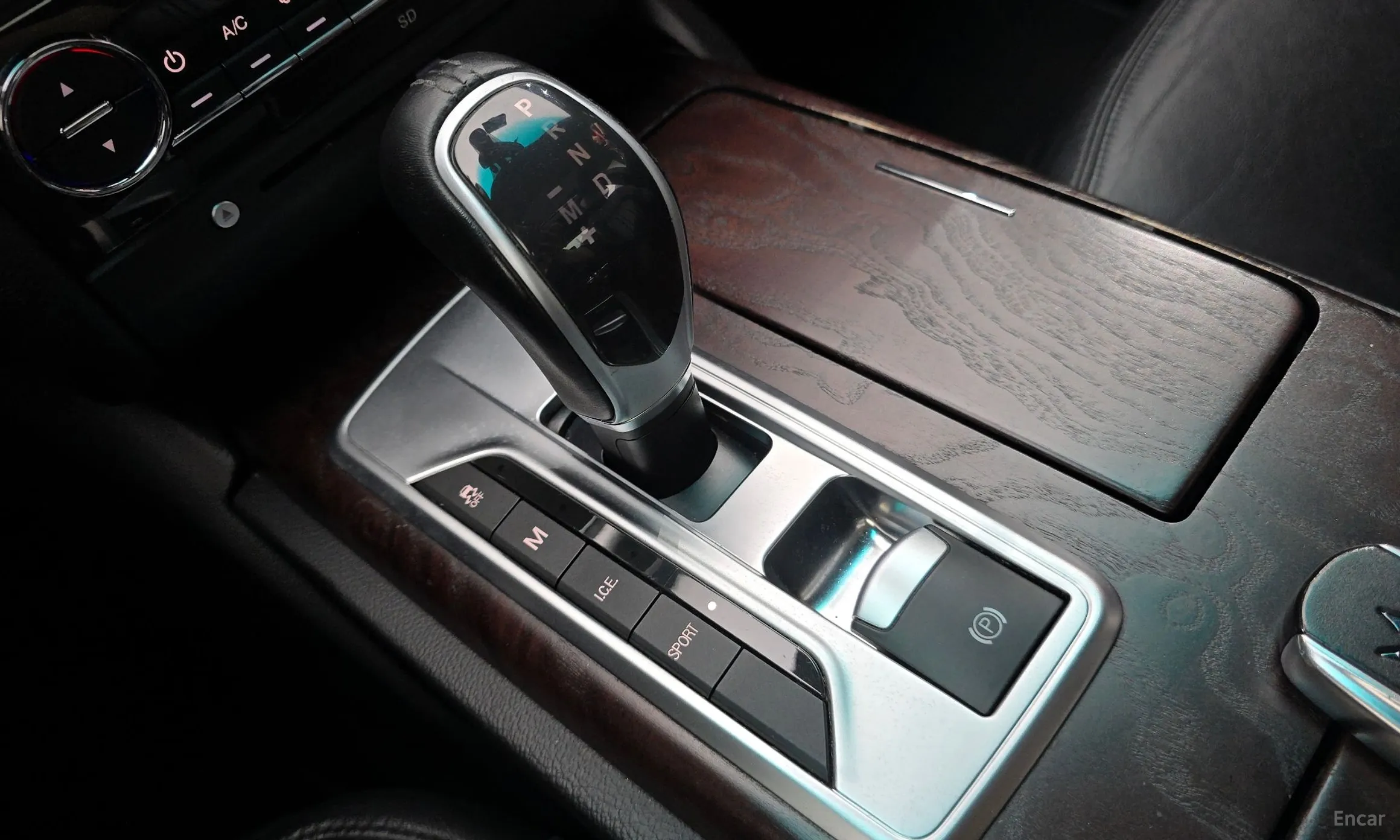 Maserati Ghibli превью 9