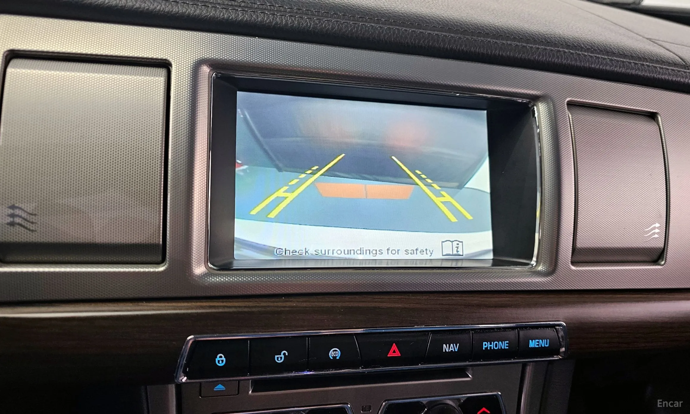 Jaguar New XF превью 15