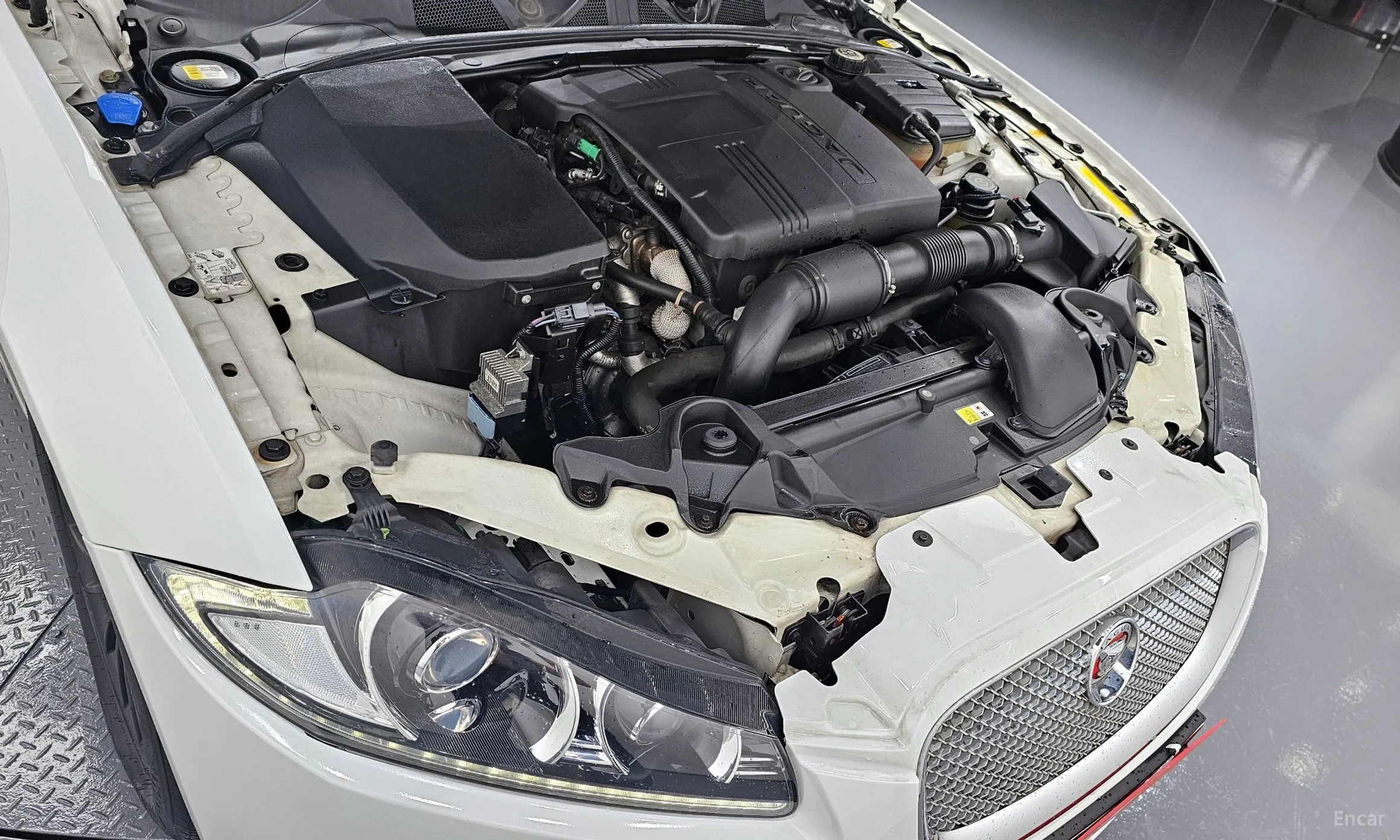 Jaguar New XF превью 6