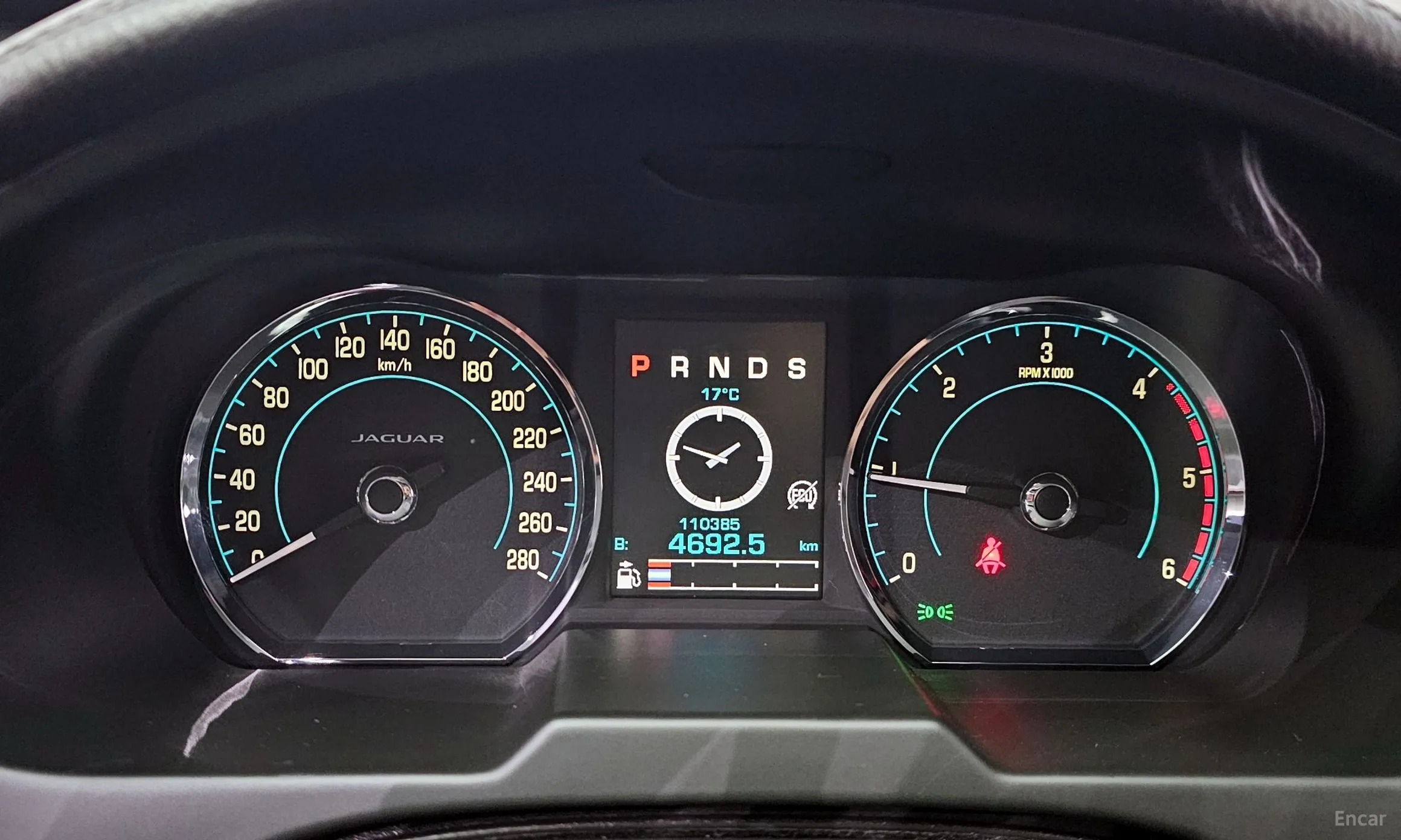 Jaguar New XF превью 8