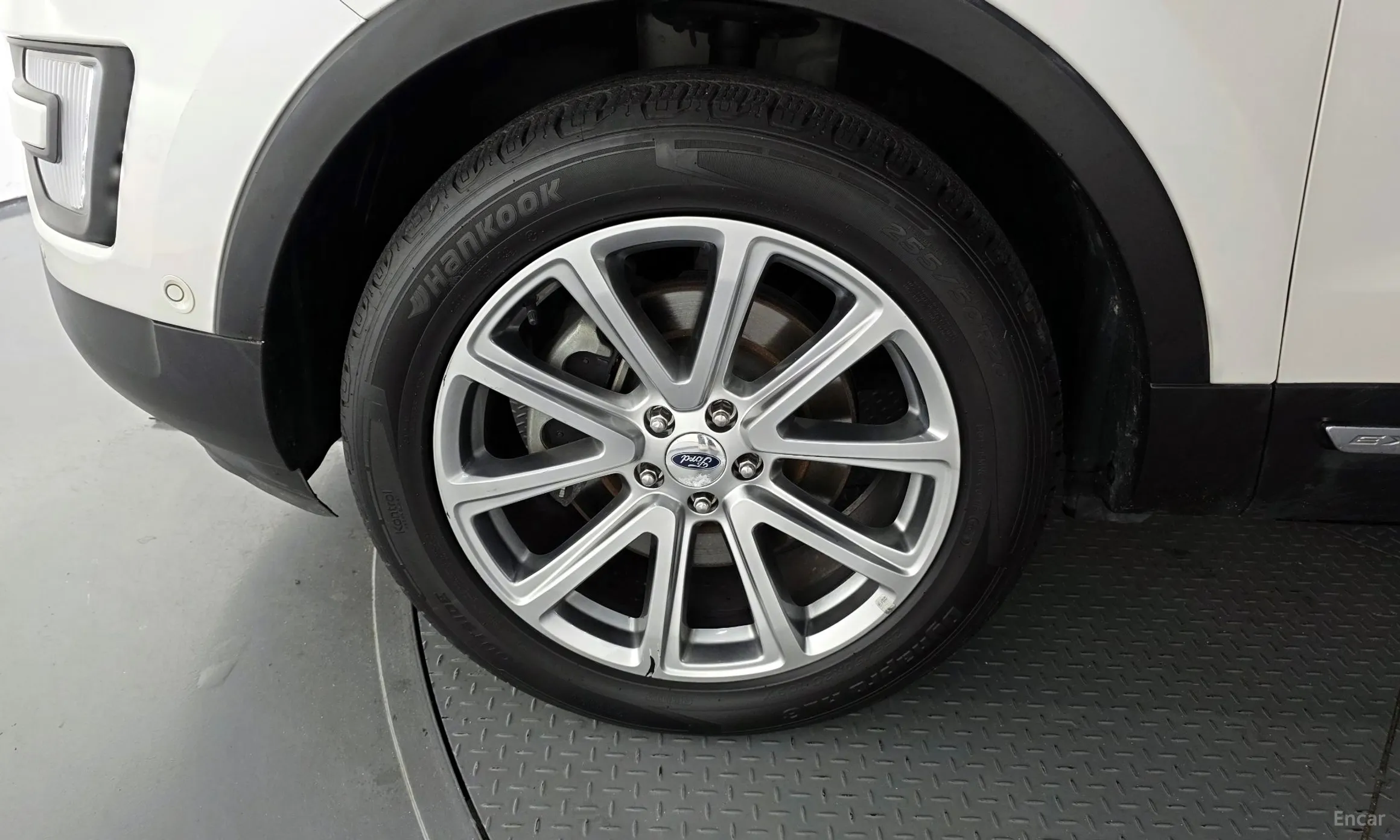 Ford Explorer превью 5