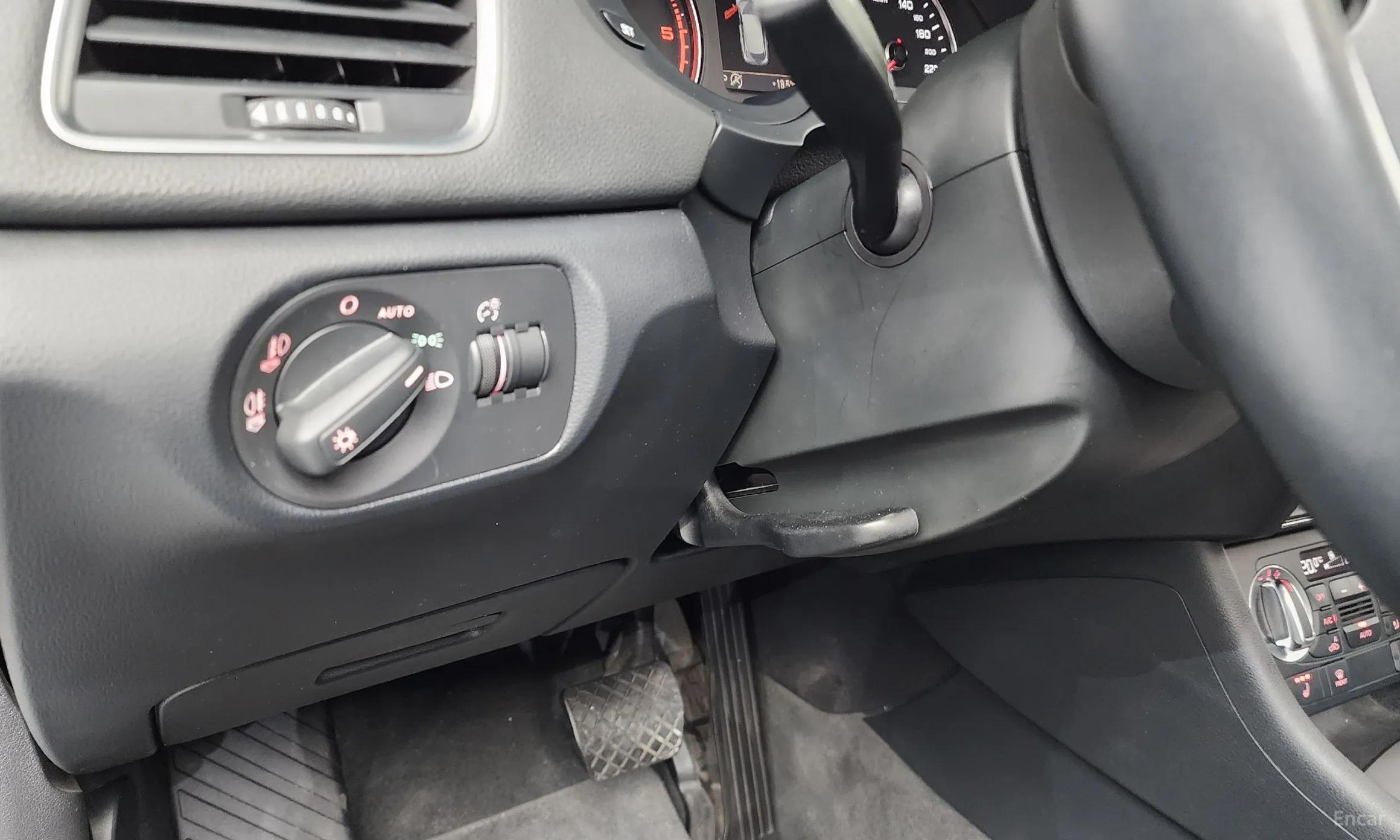 Audi Q3 превью 17