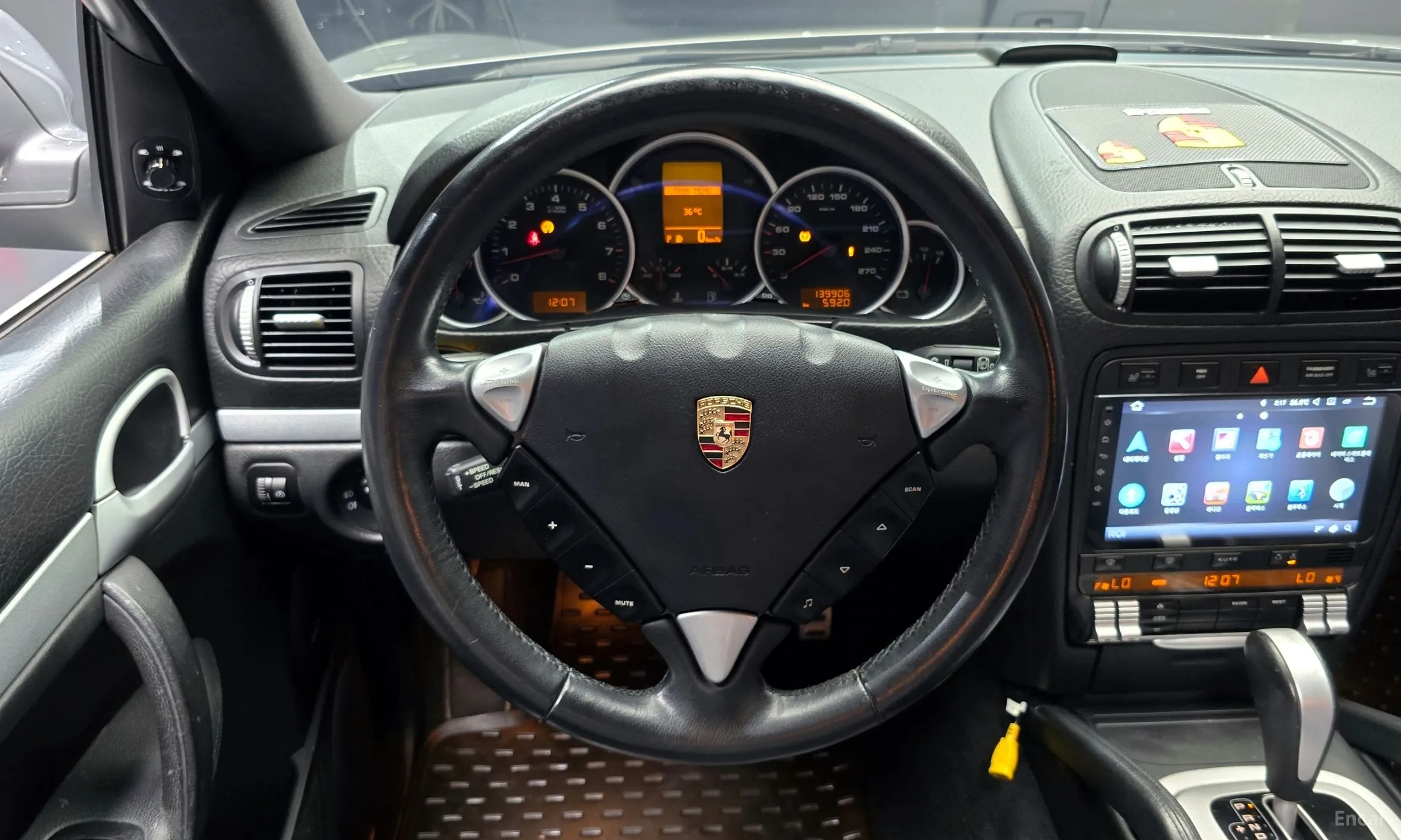 Porsche Cayenne превью 14