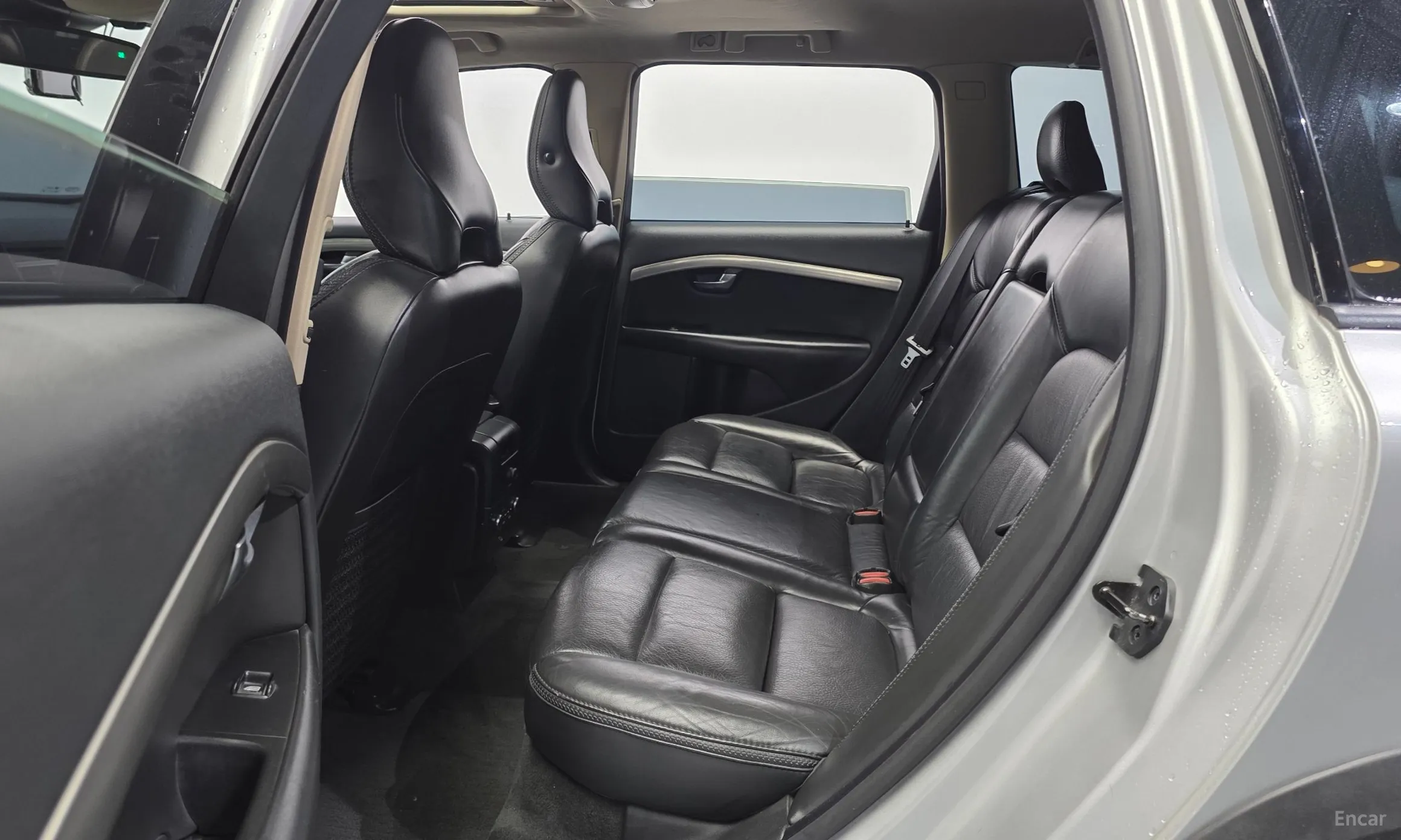 Volvo XC70 превью 13