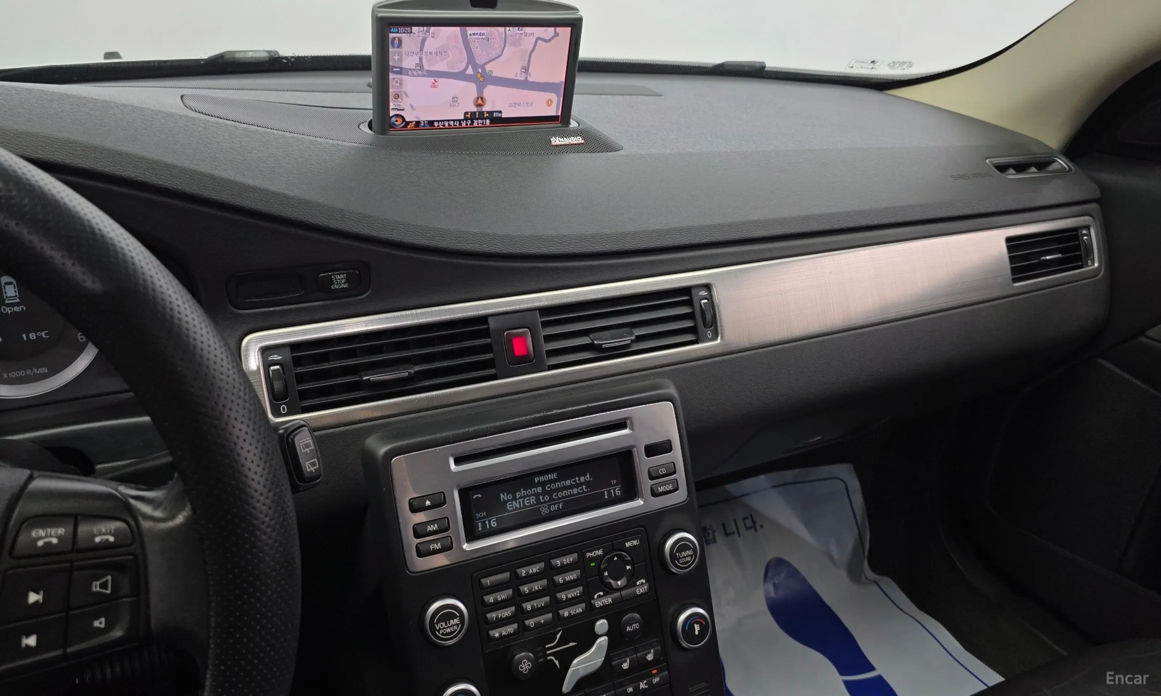 Volvo XC70 превью 15