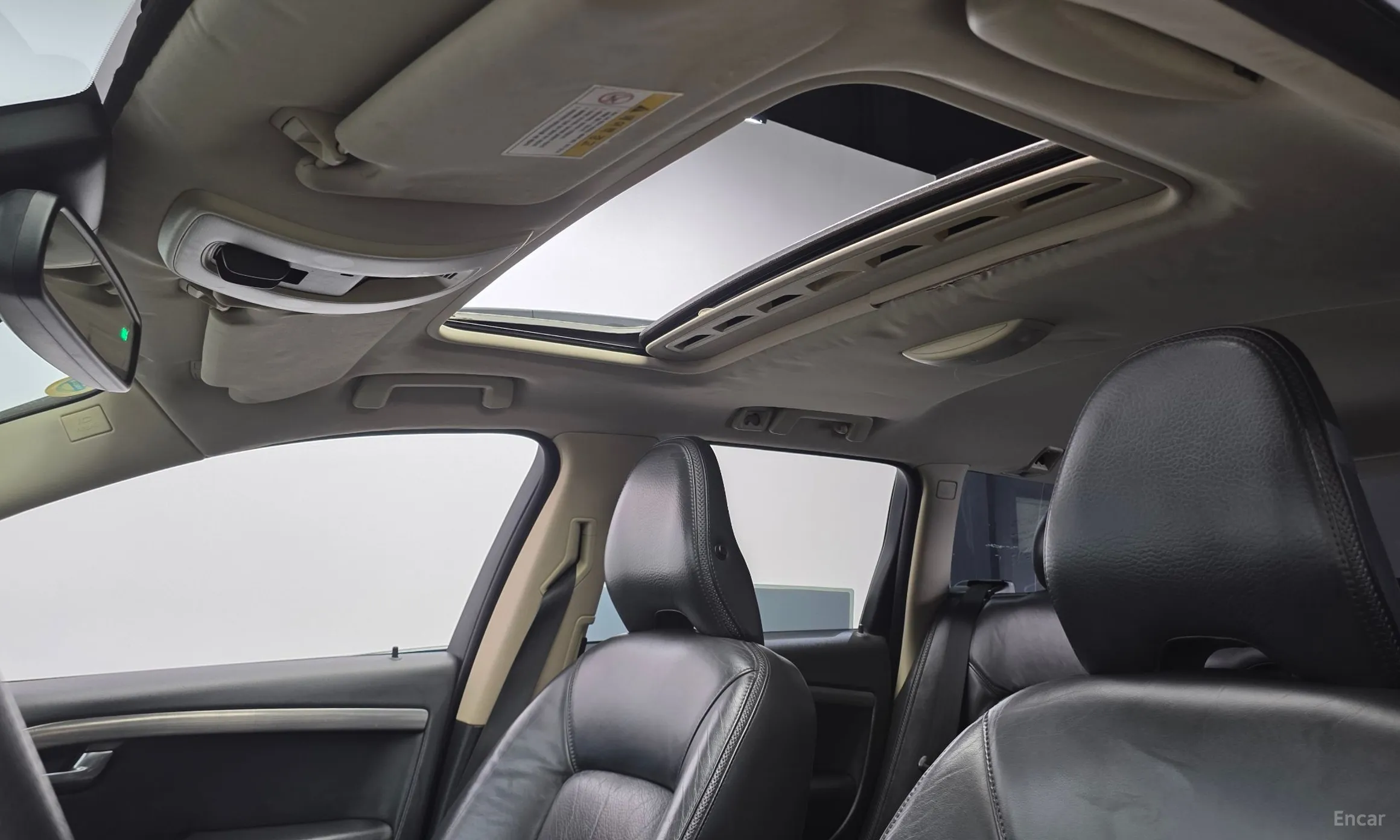 Volvo XC70 превью 19