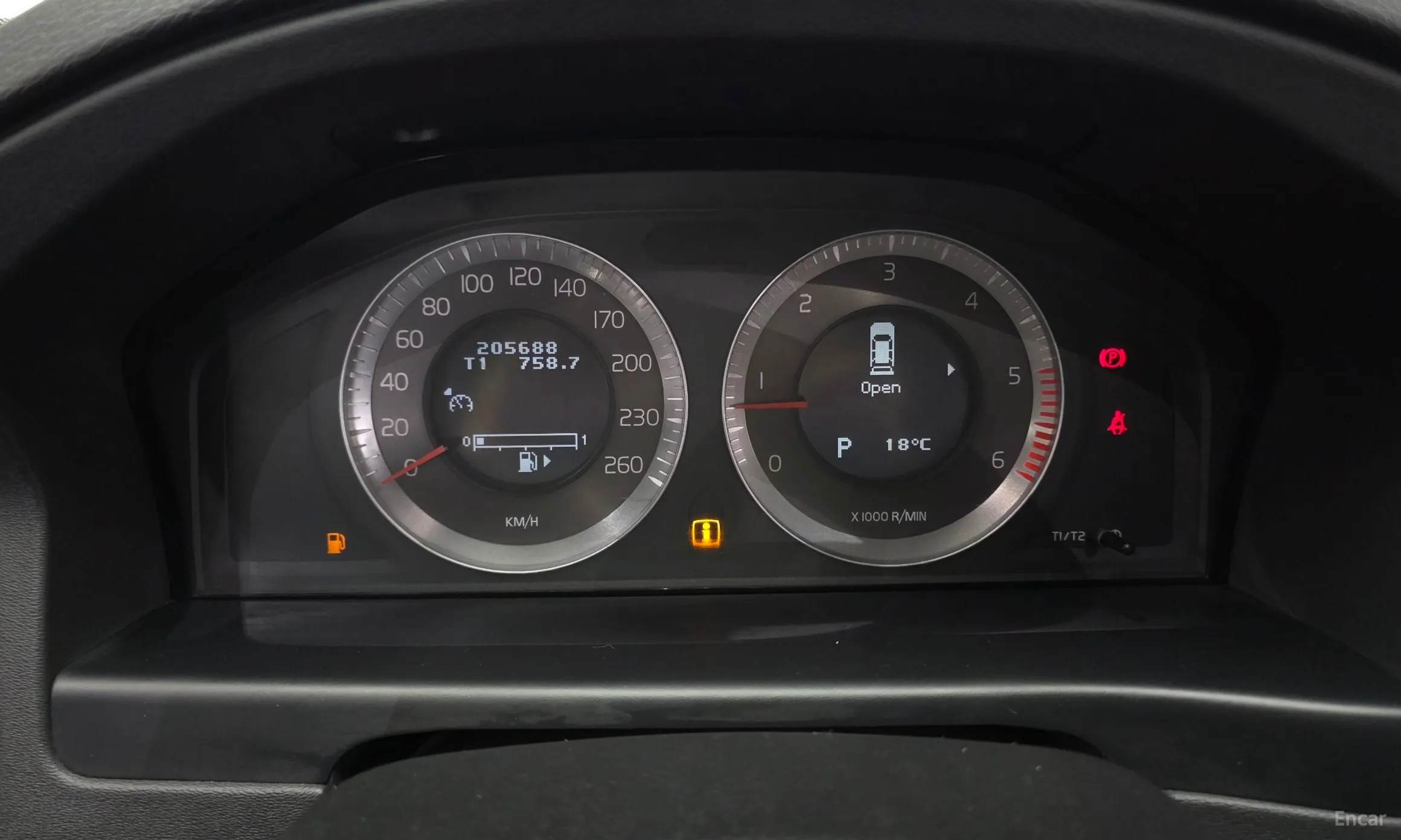 Volvo XC70 превью 8