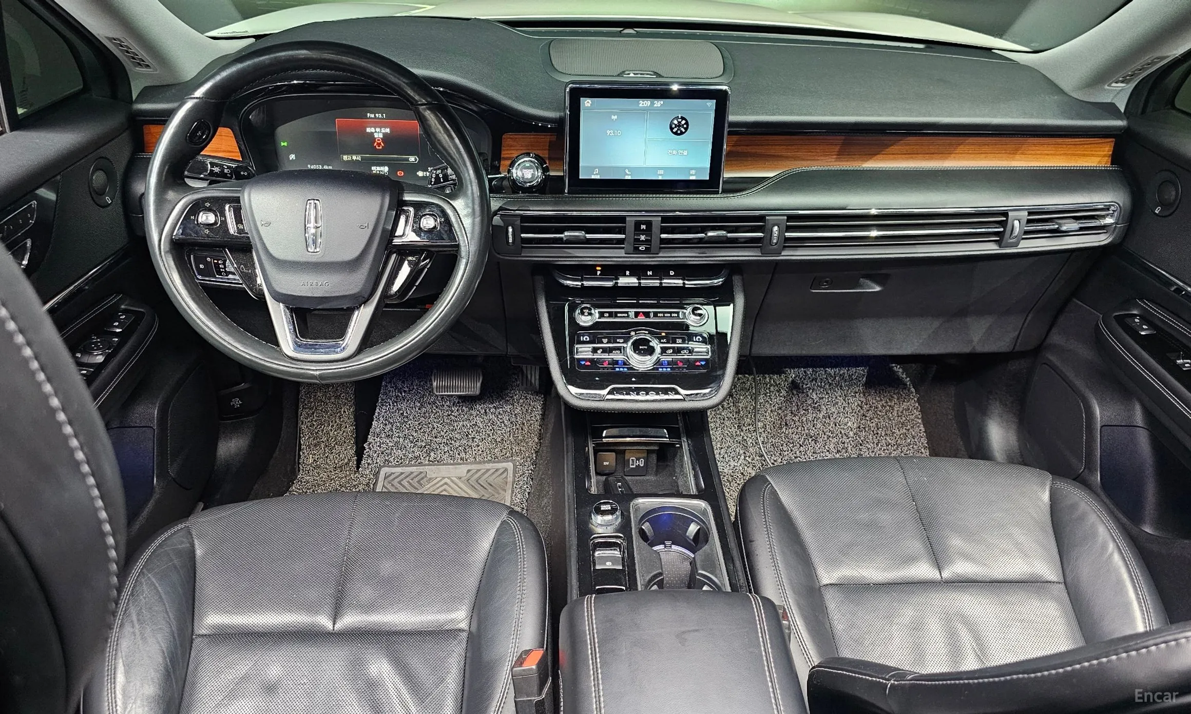 Lincoln Corsair превью 7