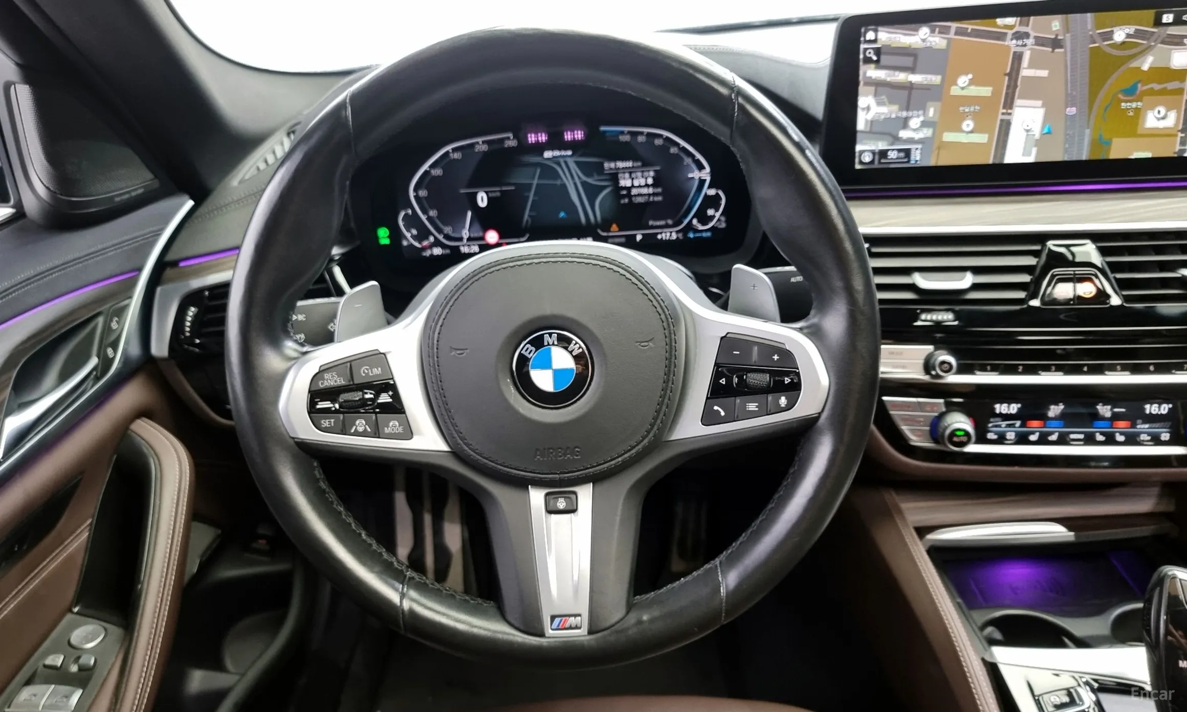 BMW 5 Series (G30) превью 13
