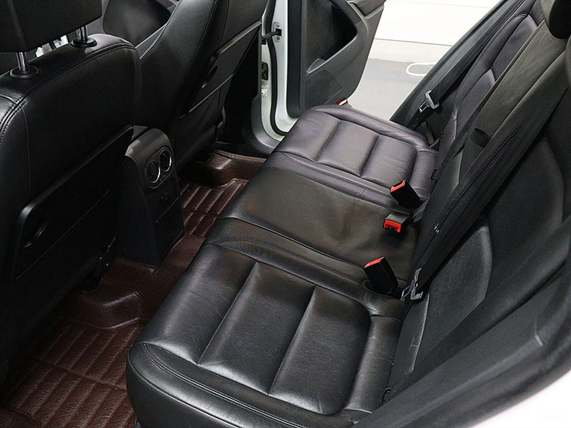 Volkswagen New Tiguan превью 16