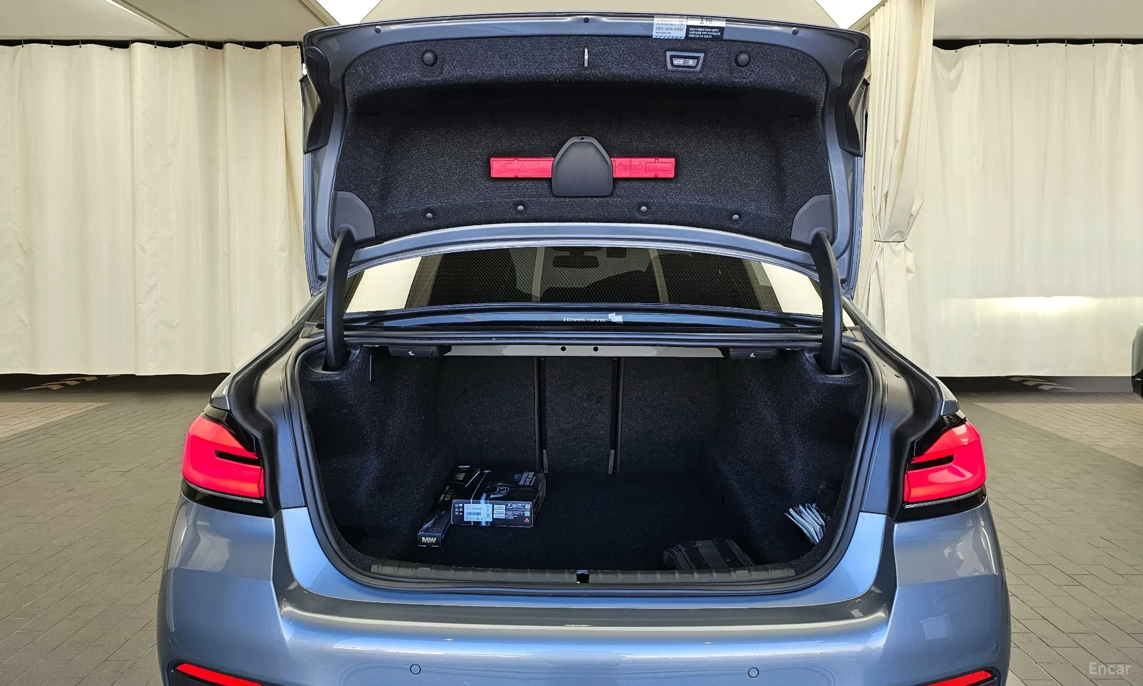 BMW 5 Series (G30) превью 20