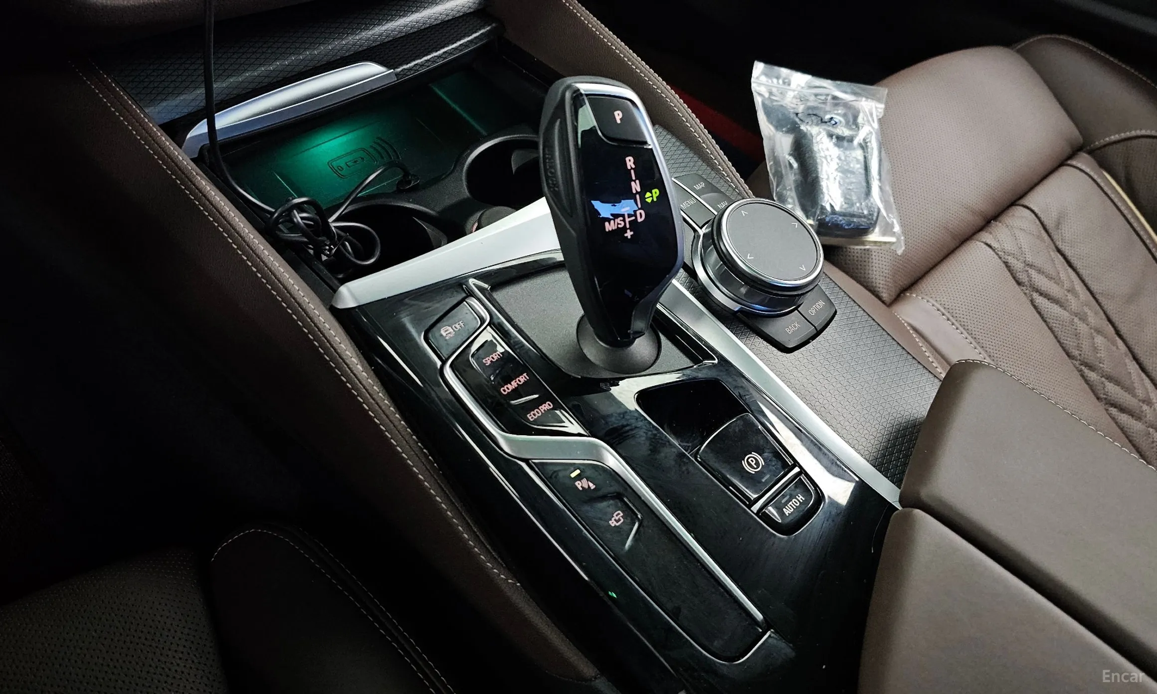 BMW 5 Series (G30) превью 9