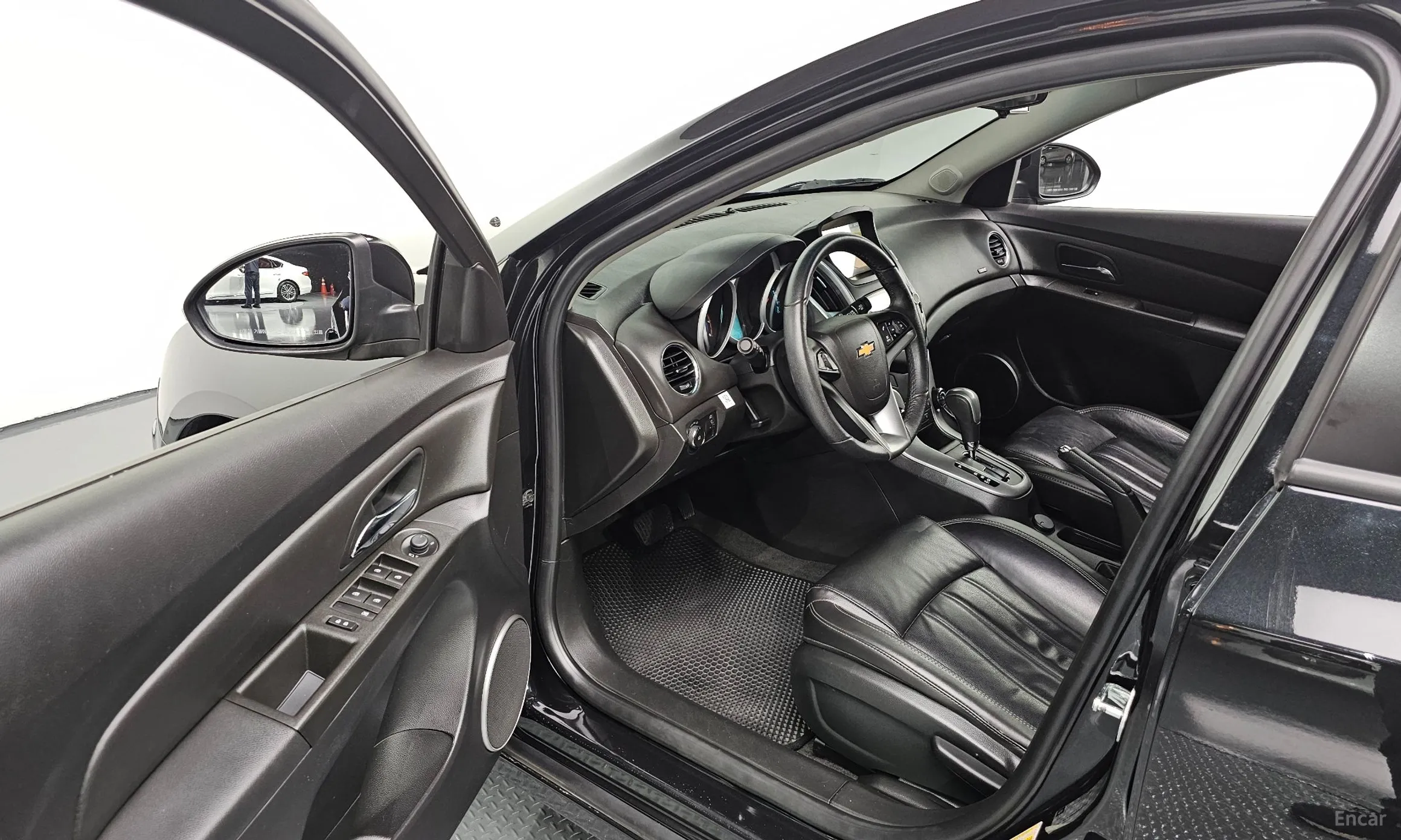 Chevrolet (GM Daewoo) Cruze превью 10