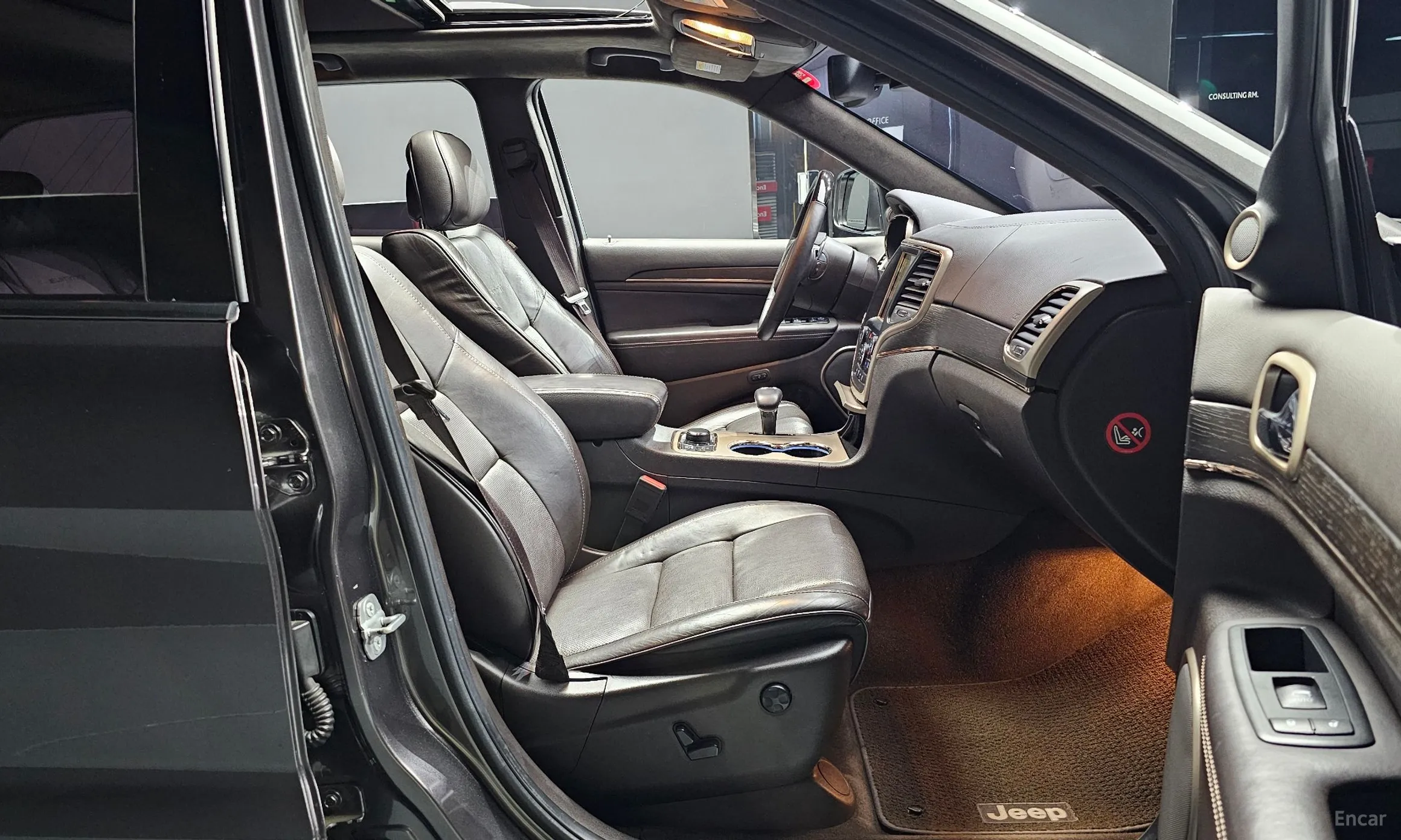Jeep Grand Cherokee превью 10