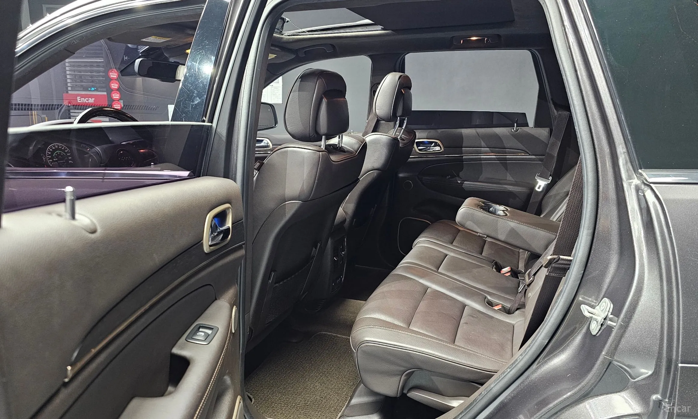 Jeep Grand Cherokee превью 12
