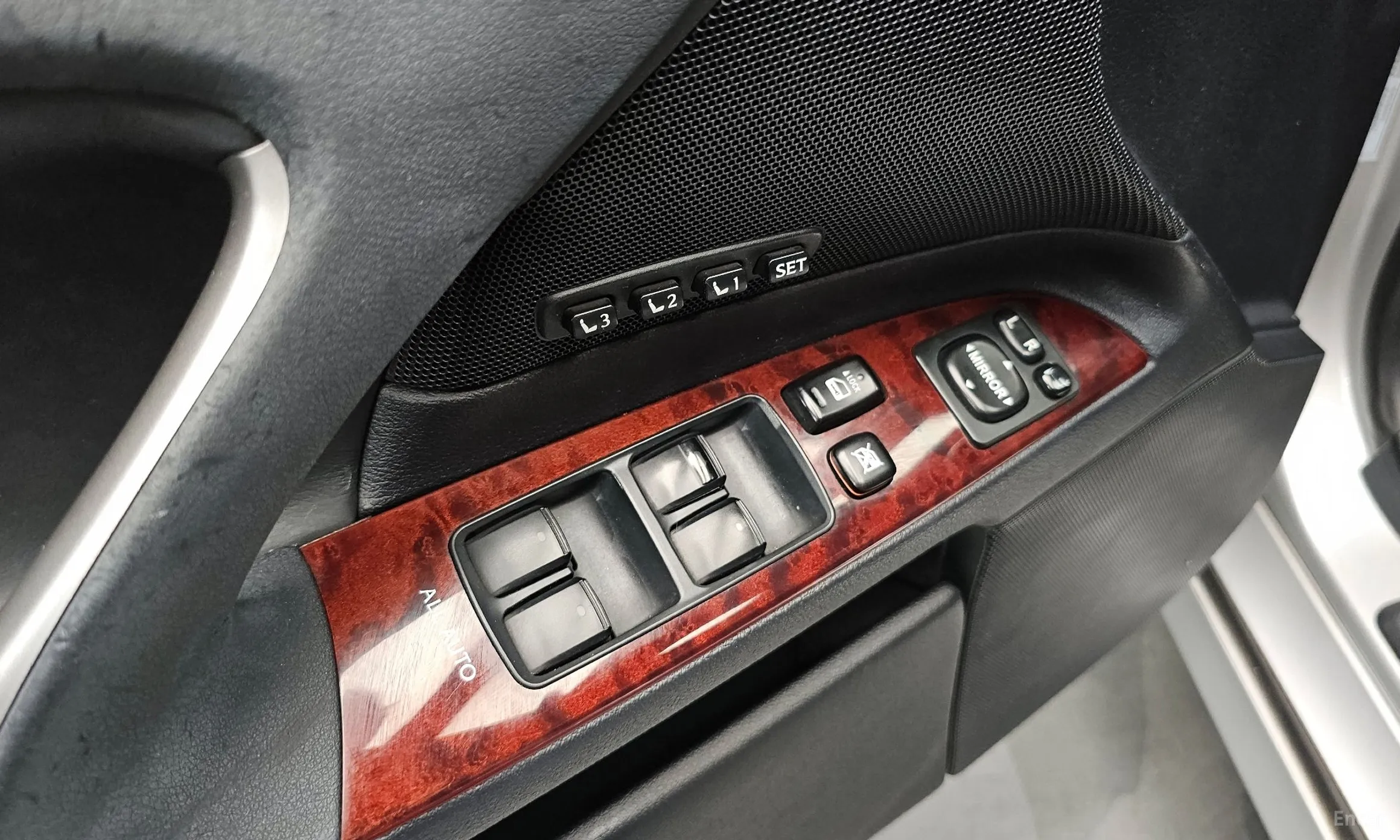 Lexus IS250 превью 18