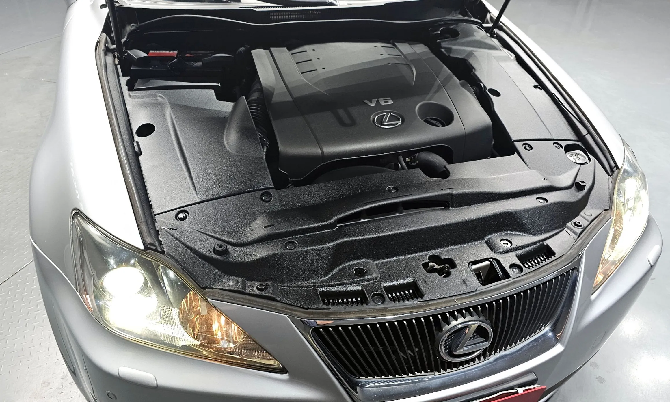 Lexus IS250 превью 6