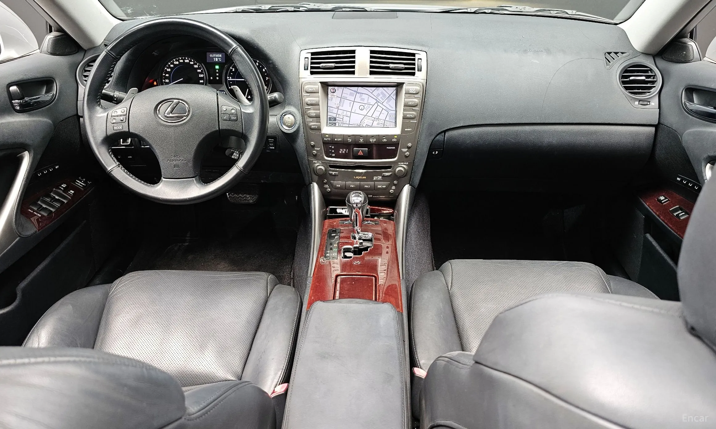 Lexus IS250 превью 7