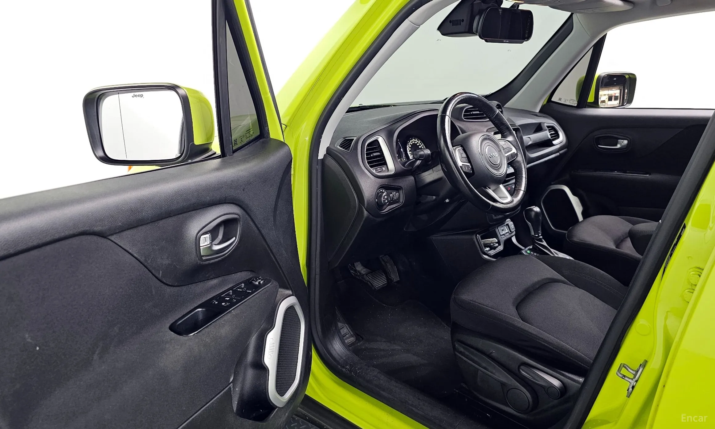Jeep Renegade превью 11