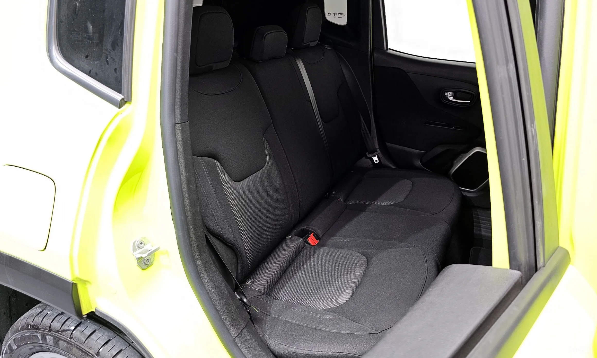 Jeep Renegade превью 12