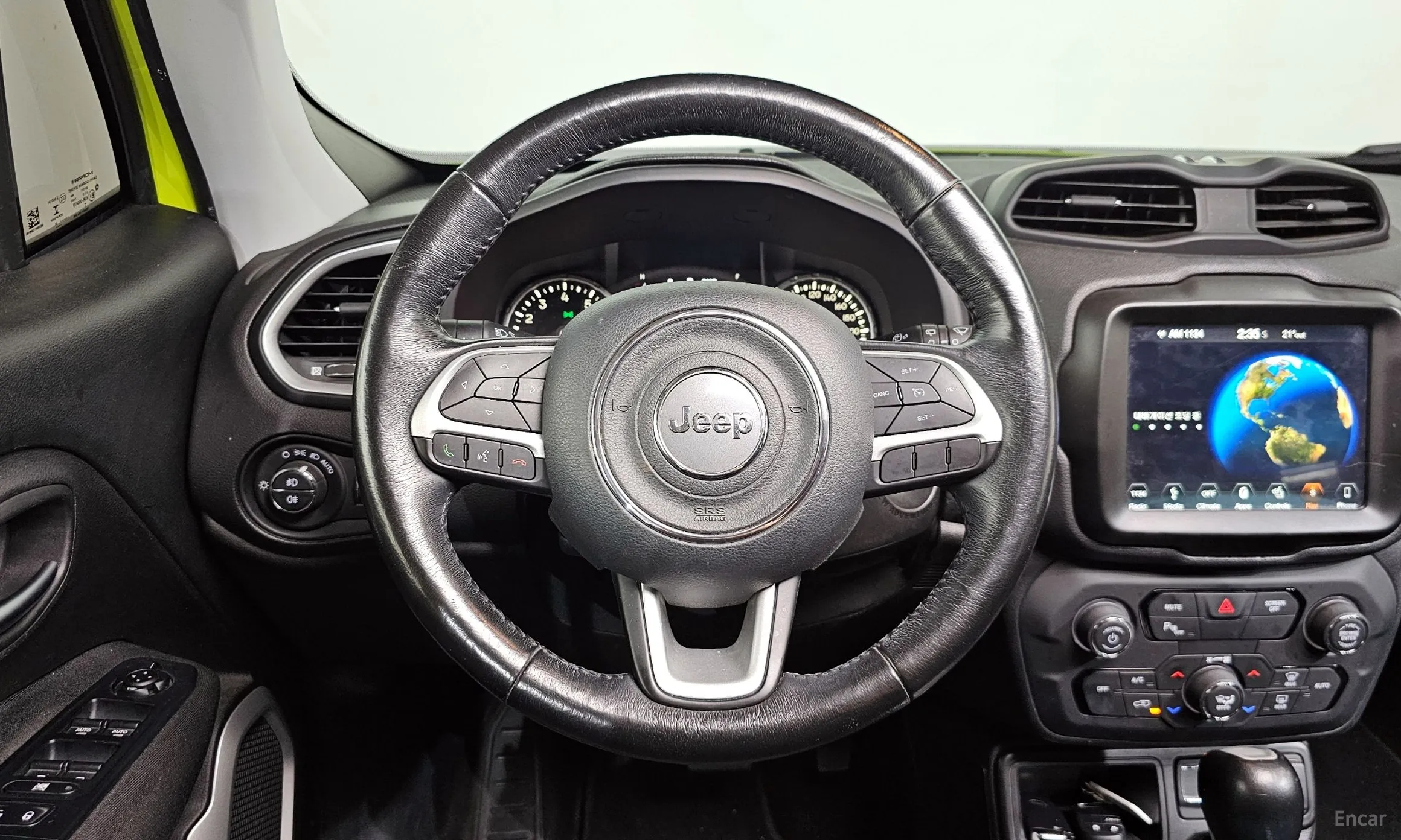 Jeep Renegade превью 13