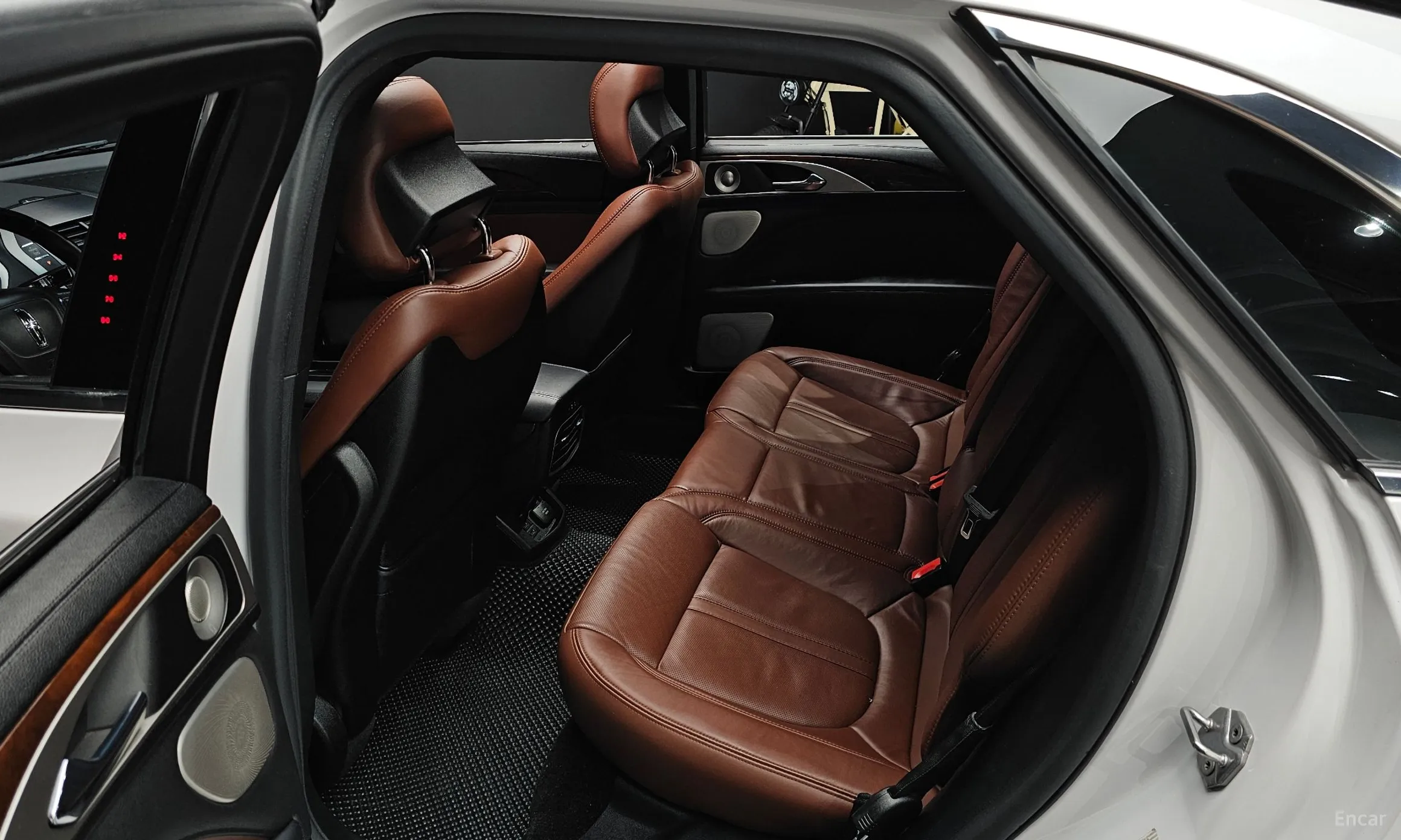 Lincoln New MKZ превью 12