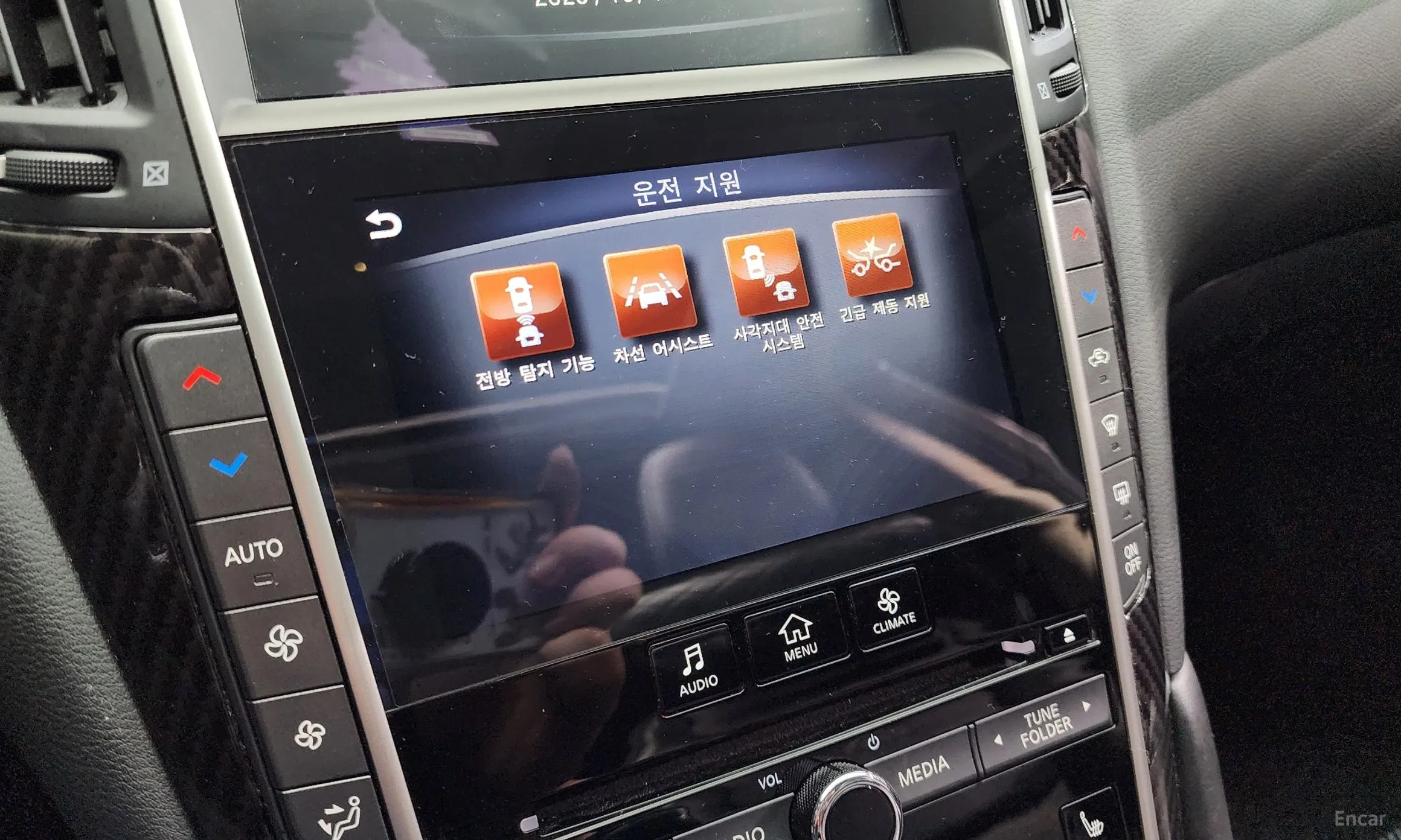Infiniti Q50 превью 16