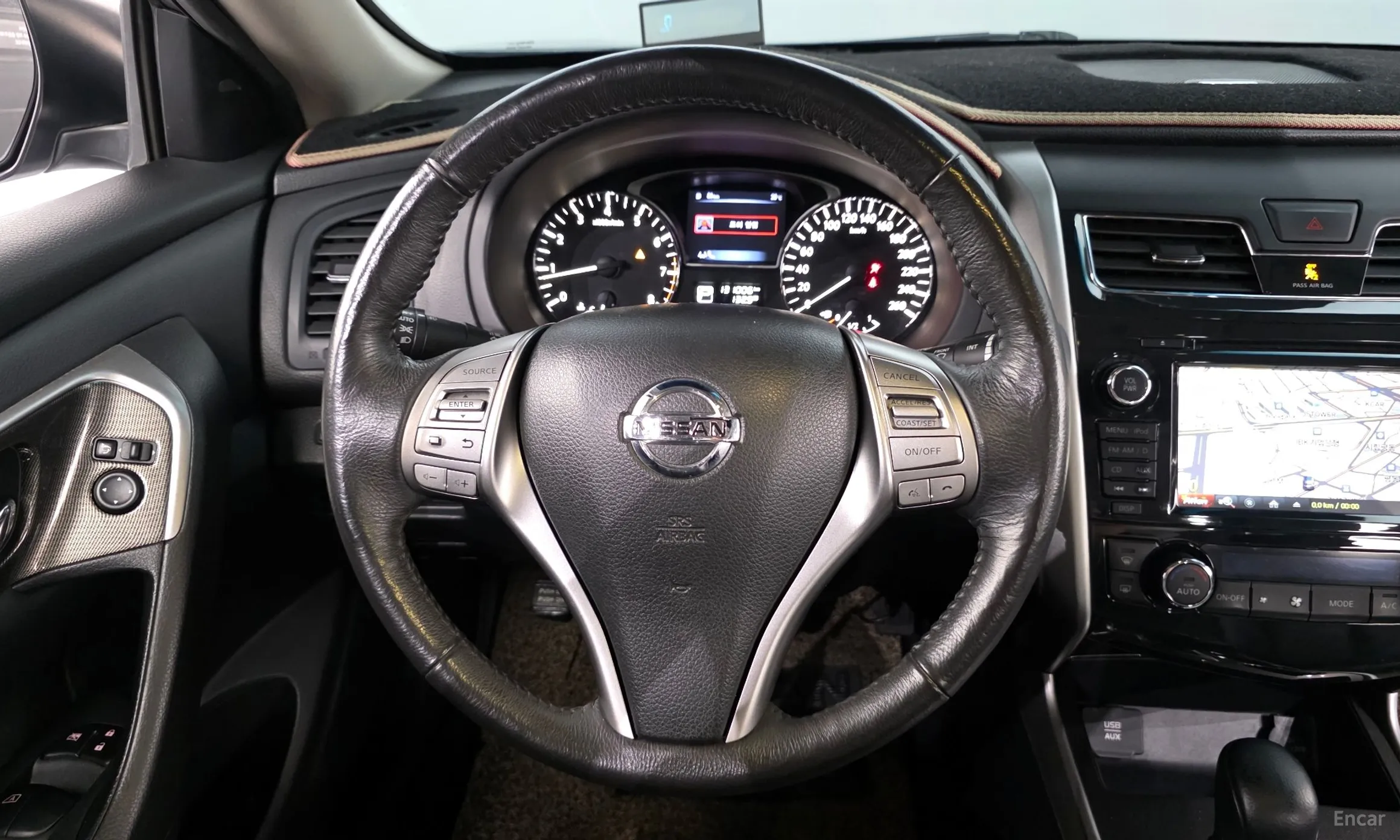 Nissan Altima превью 14
