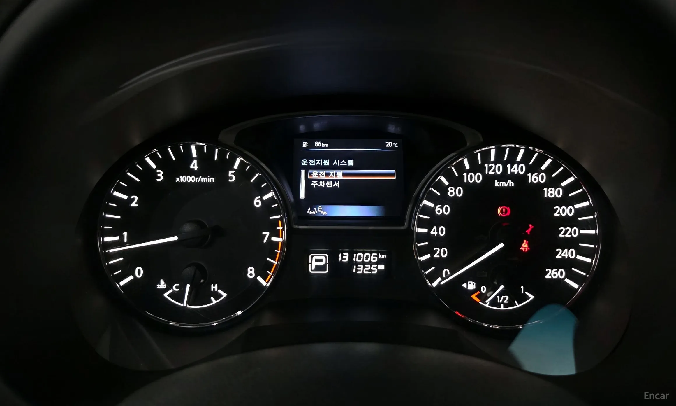 Nissan Altima превью 8