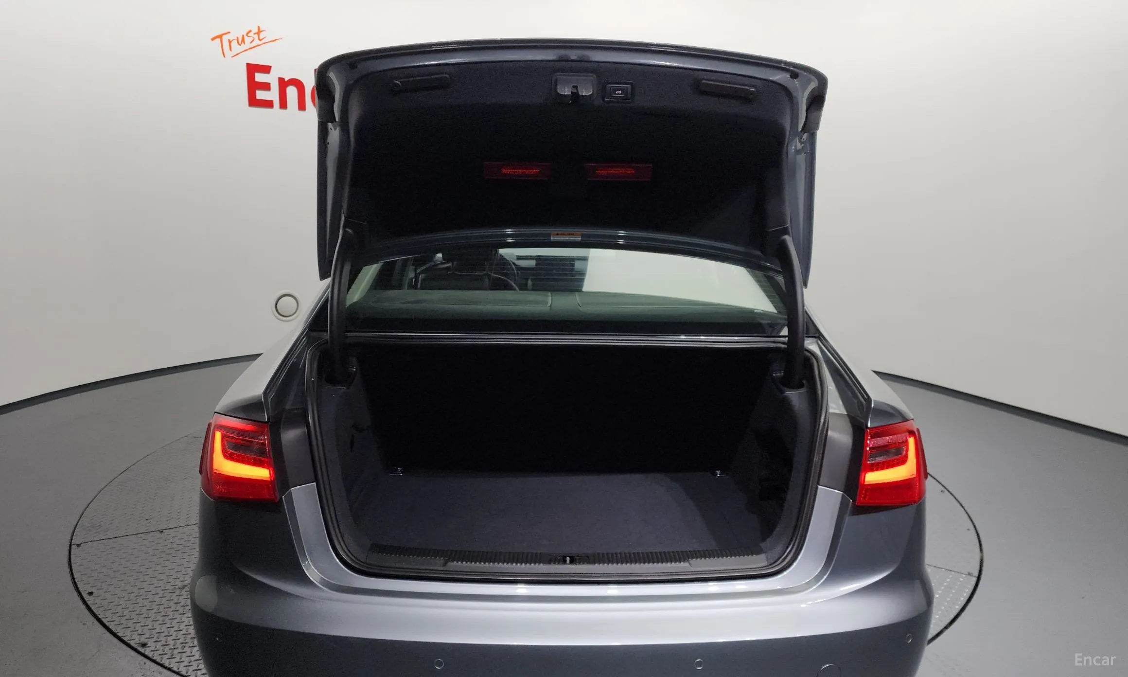 Audi New A6 превью 20