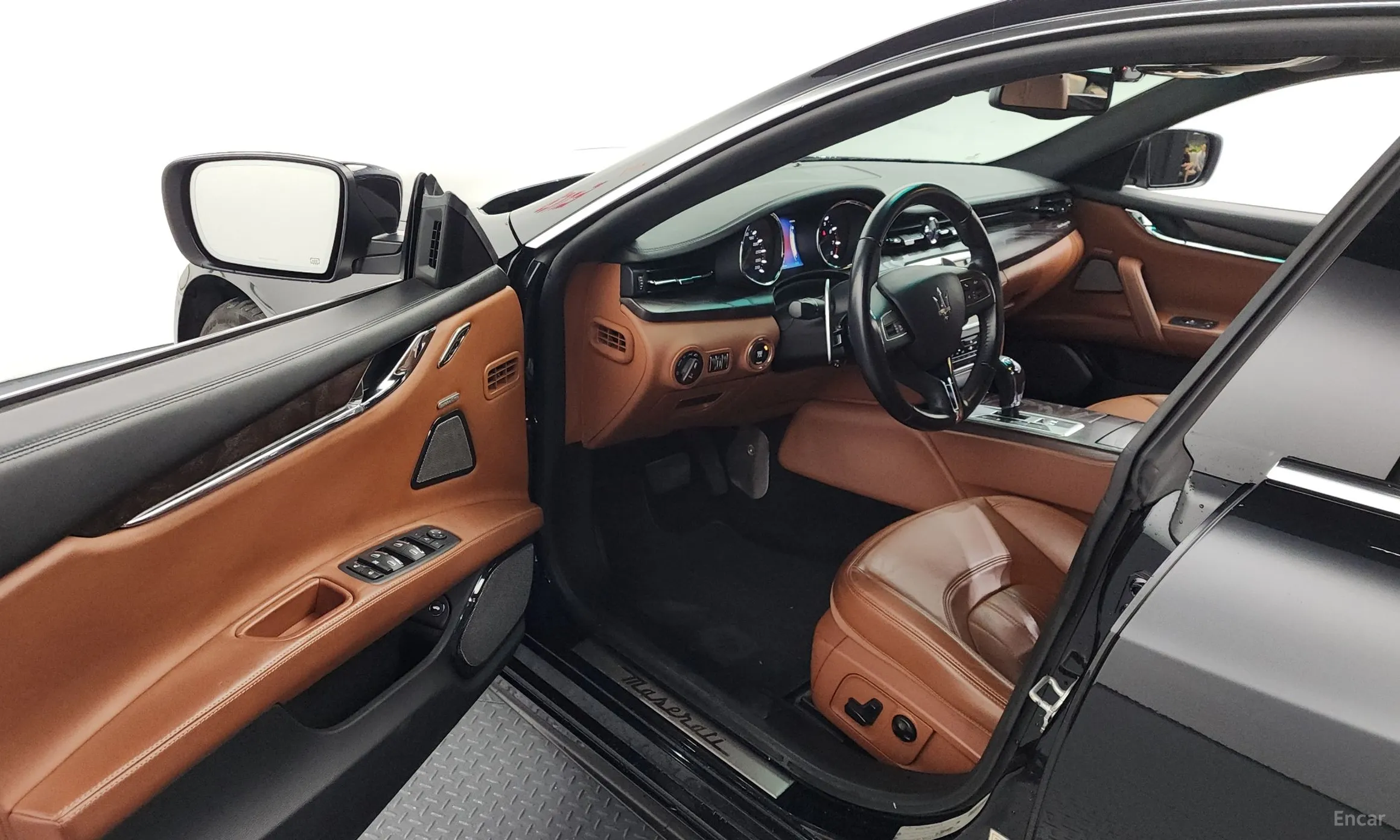 Maserati Quattroporte превью 10