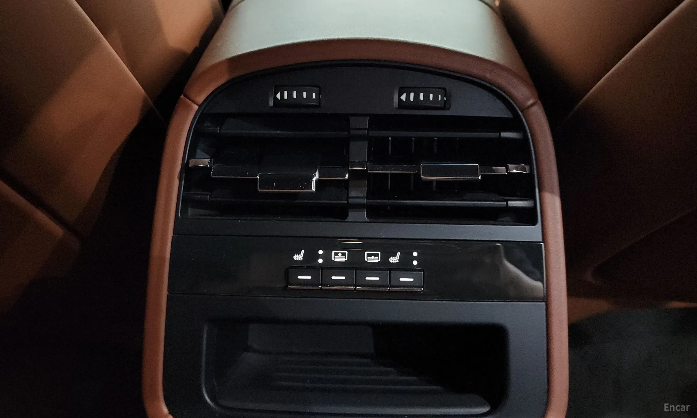 Maserati Quattroporte превью 19