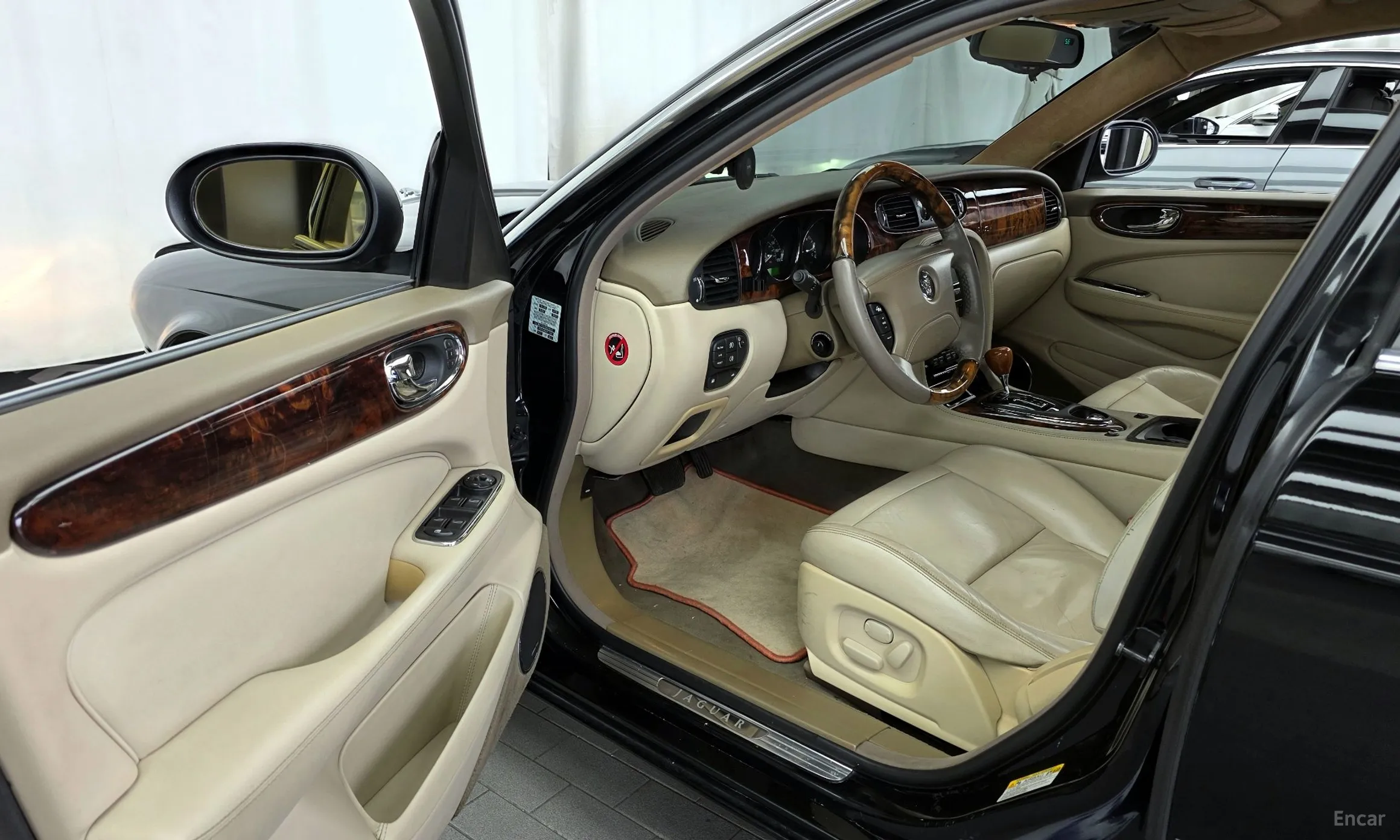 Jaguar XJ-8 превью 10