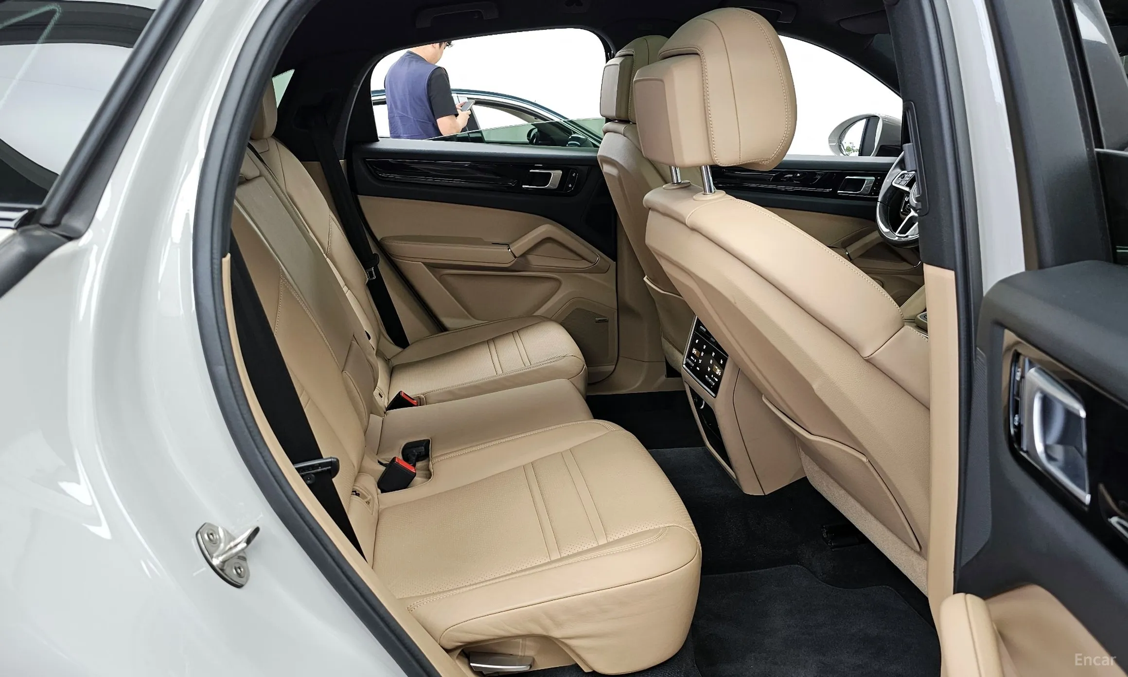 Porsche Cayenne (PO536) превью 12