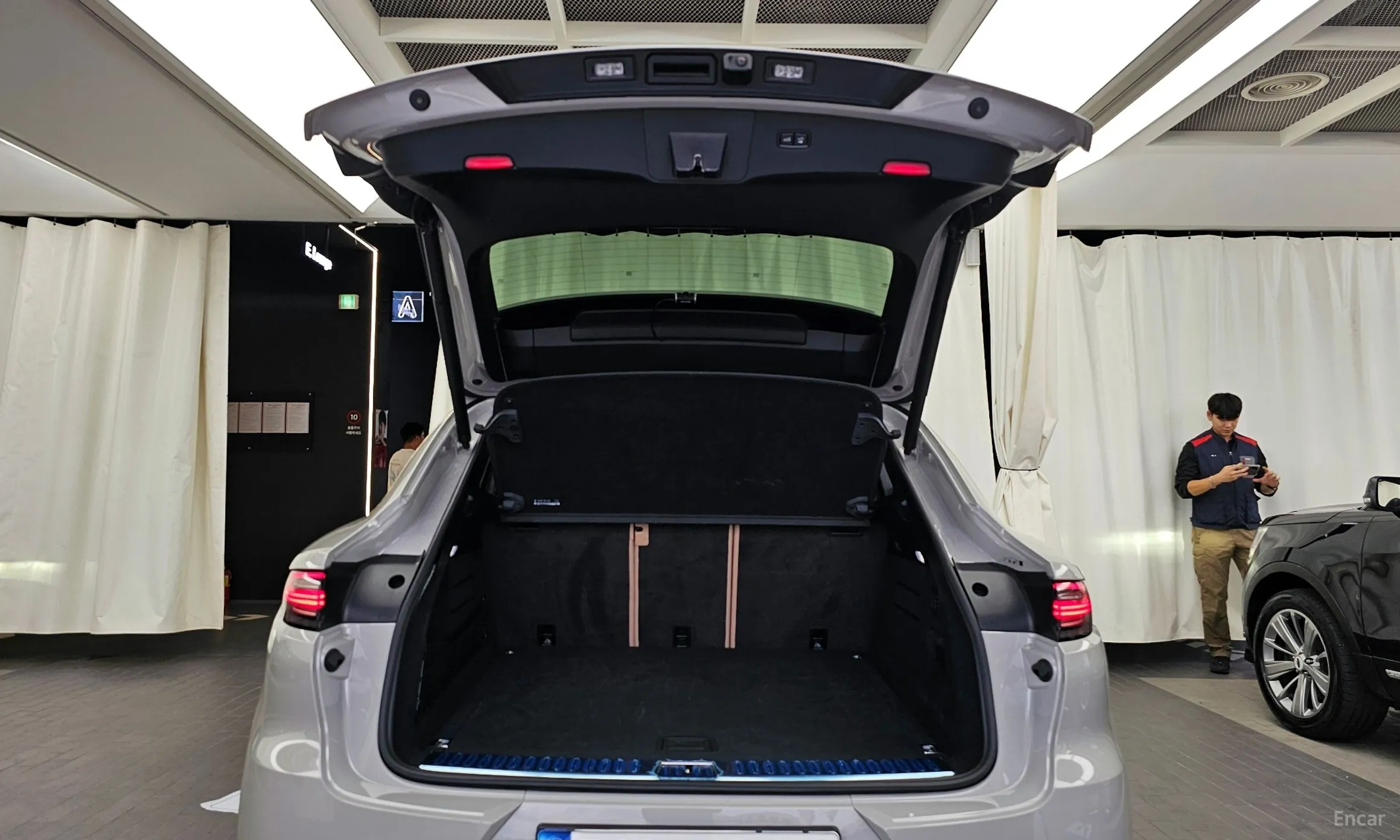 Porsche Cayenne (PO536) превью 20