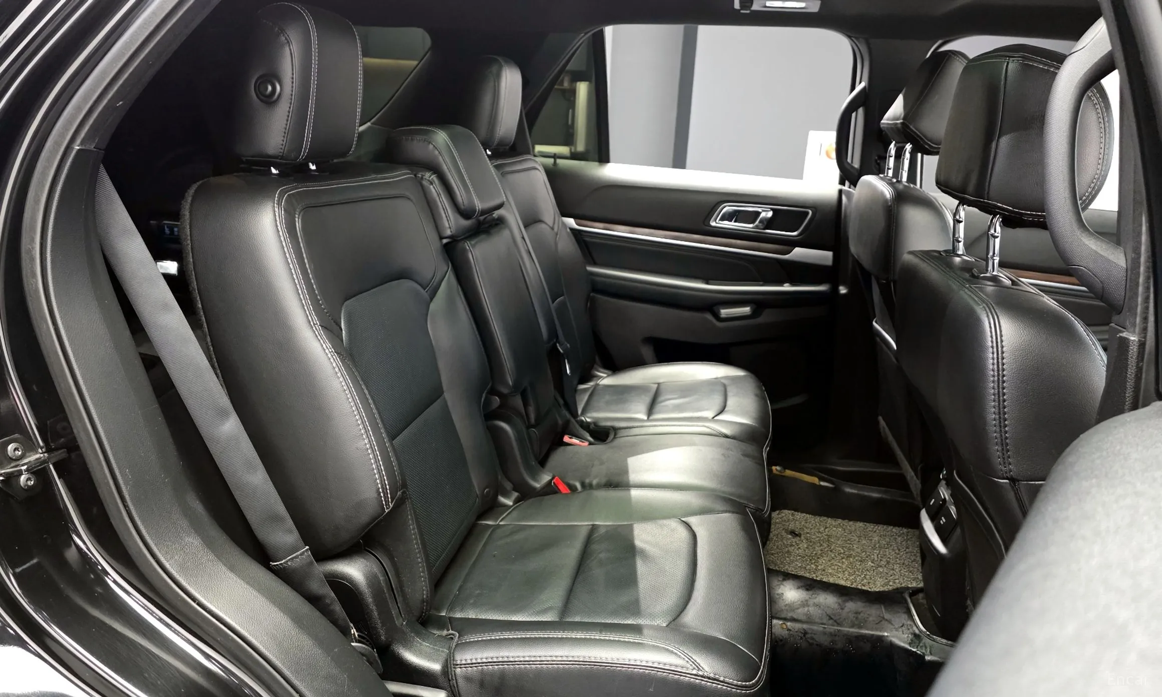 Ford Explorer превью 12
