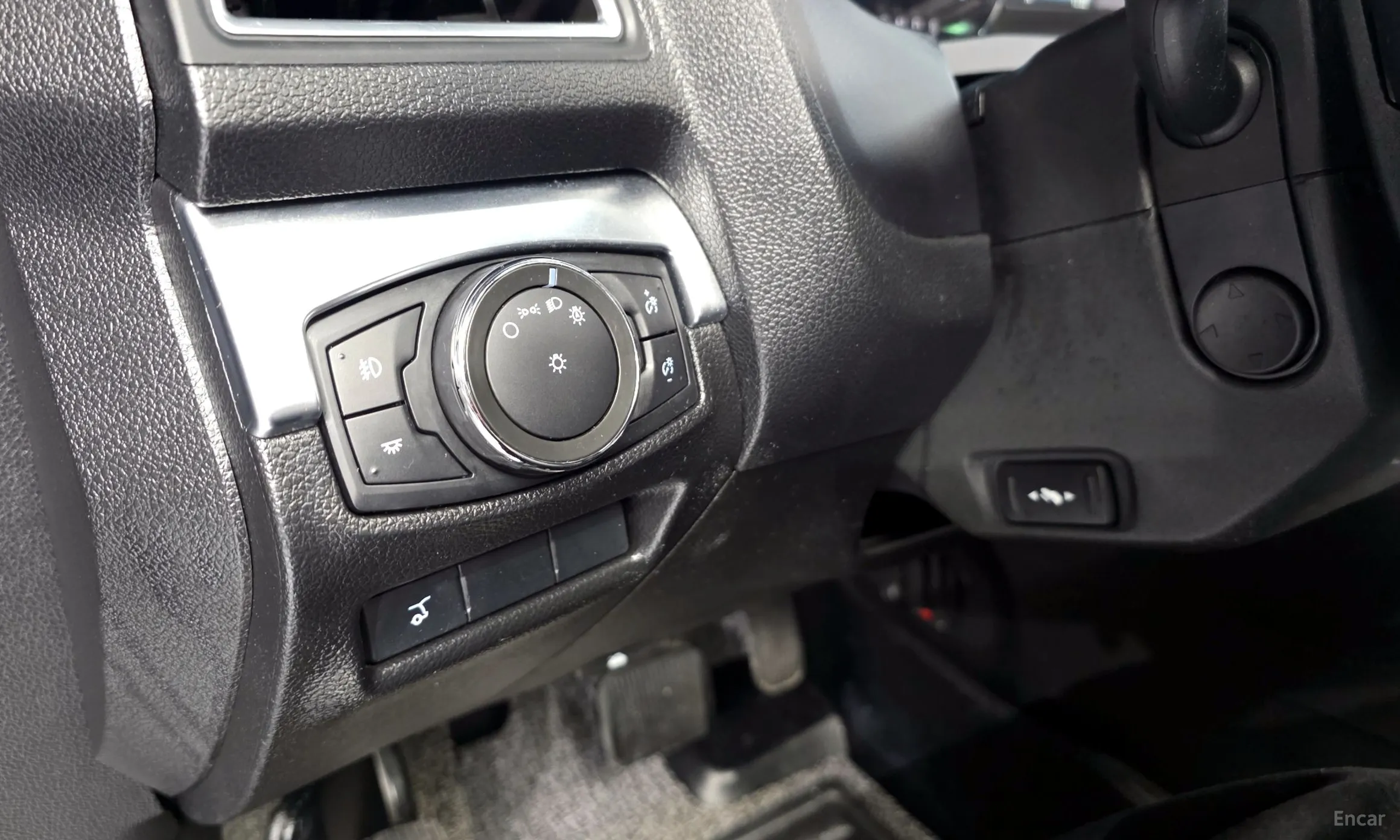 Ford Explorer превью 18