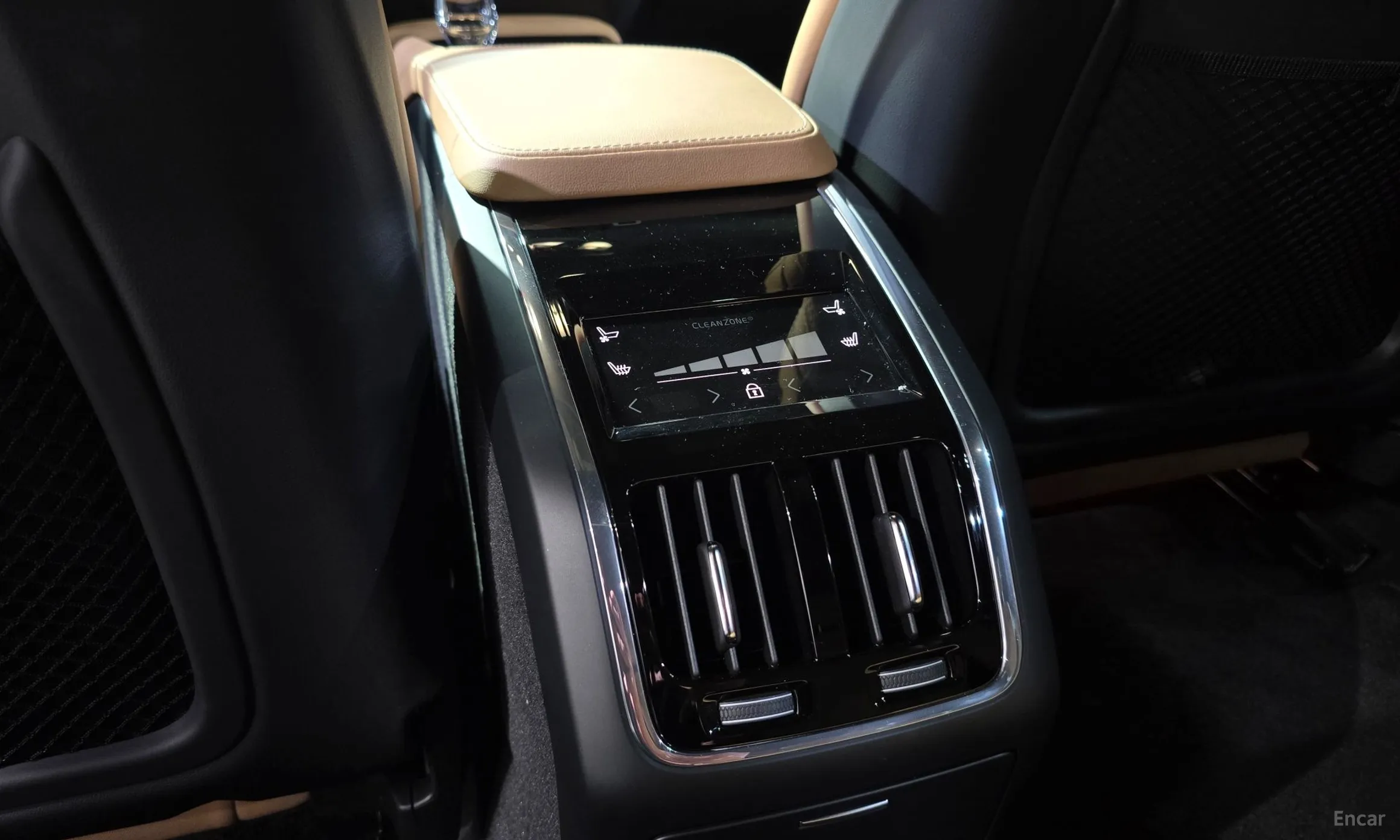 Volvo S90 превью 12