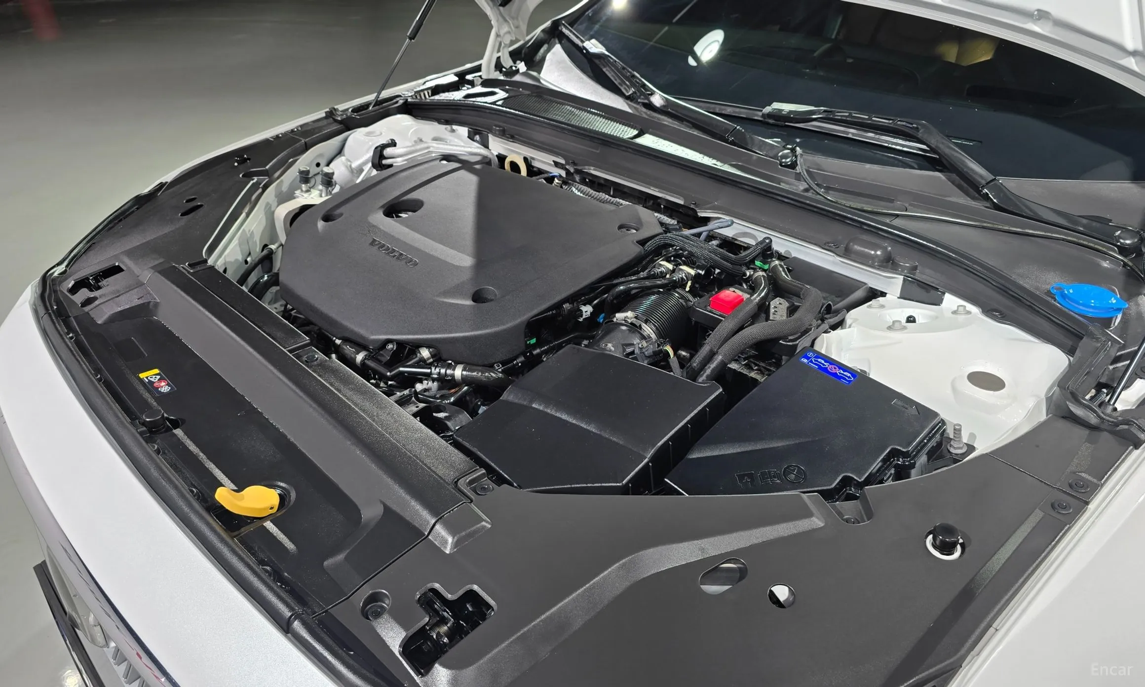 Volvo S90 превью 17