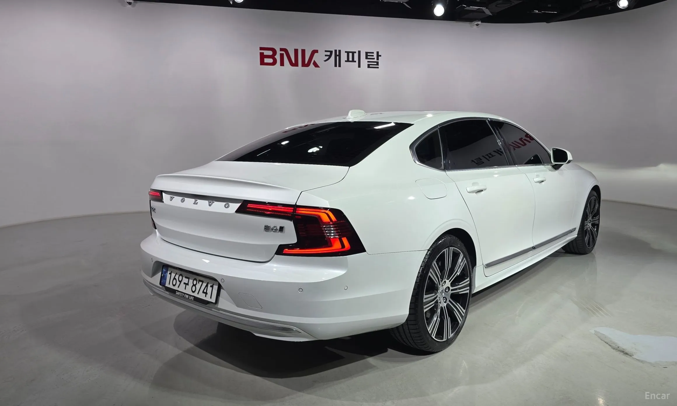 Volvo S90 превью 5