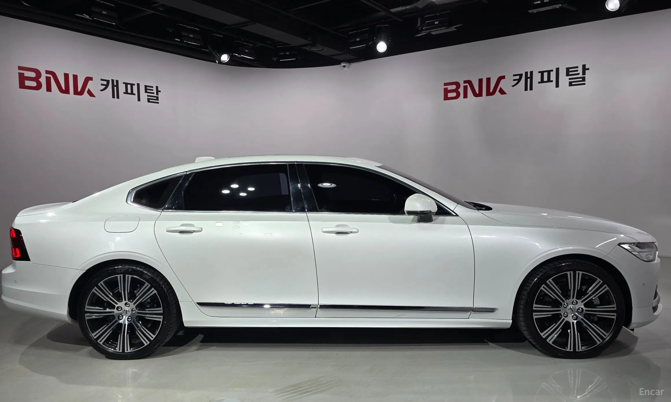 Volvo S90 превью 6
