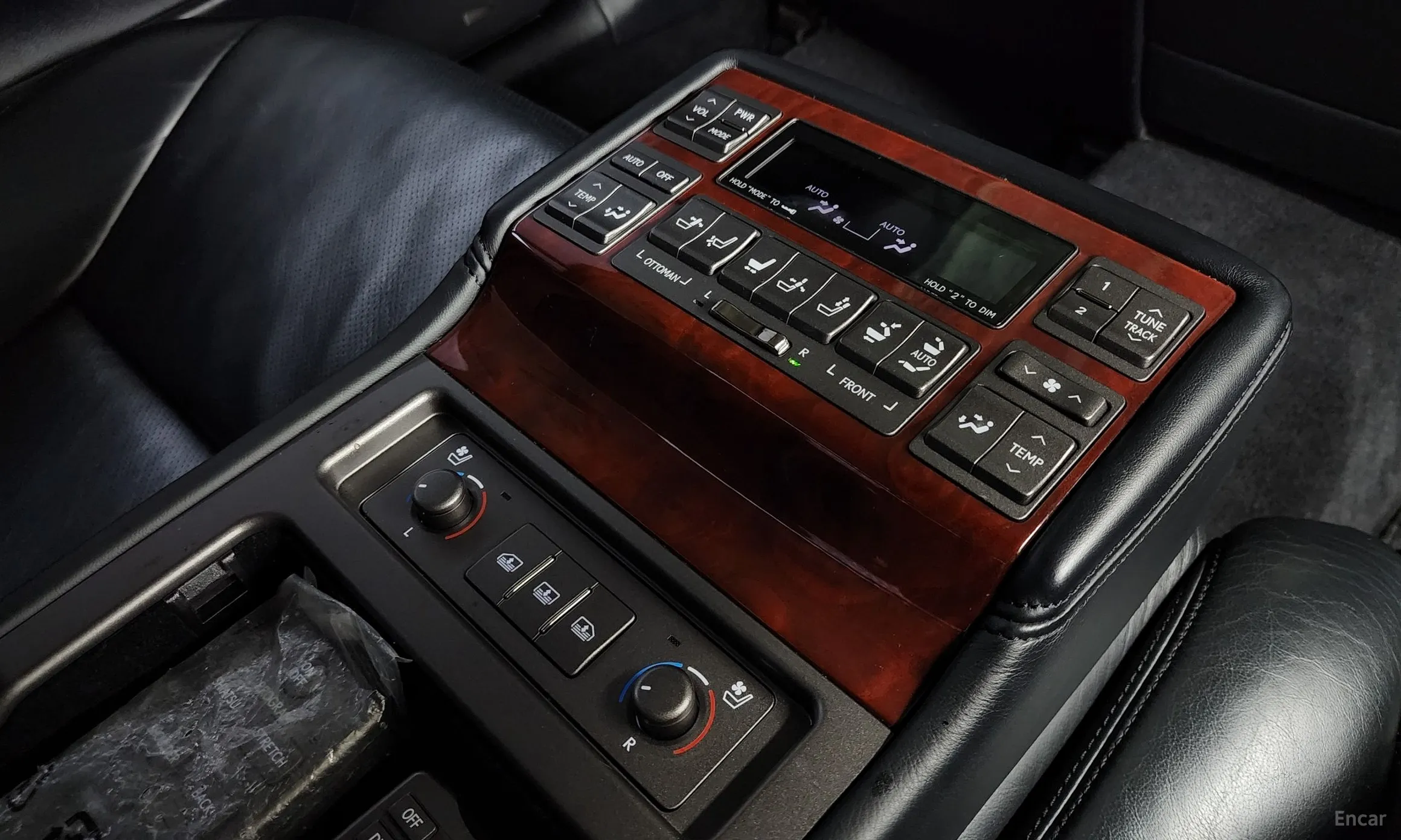 Lexus LS600hL превью 19