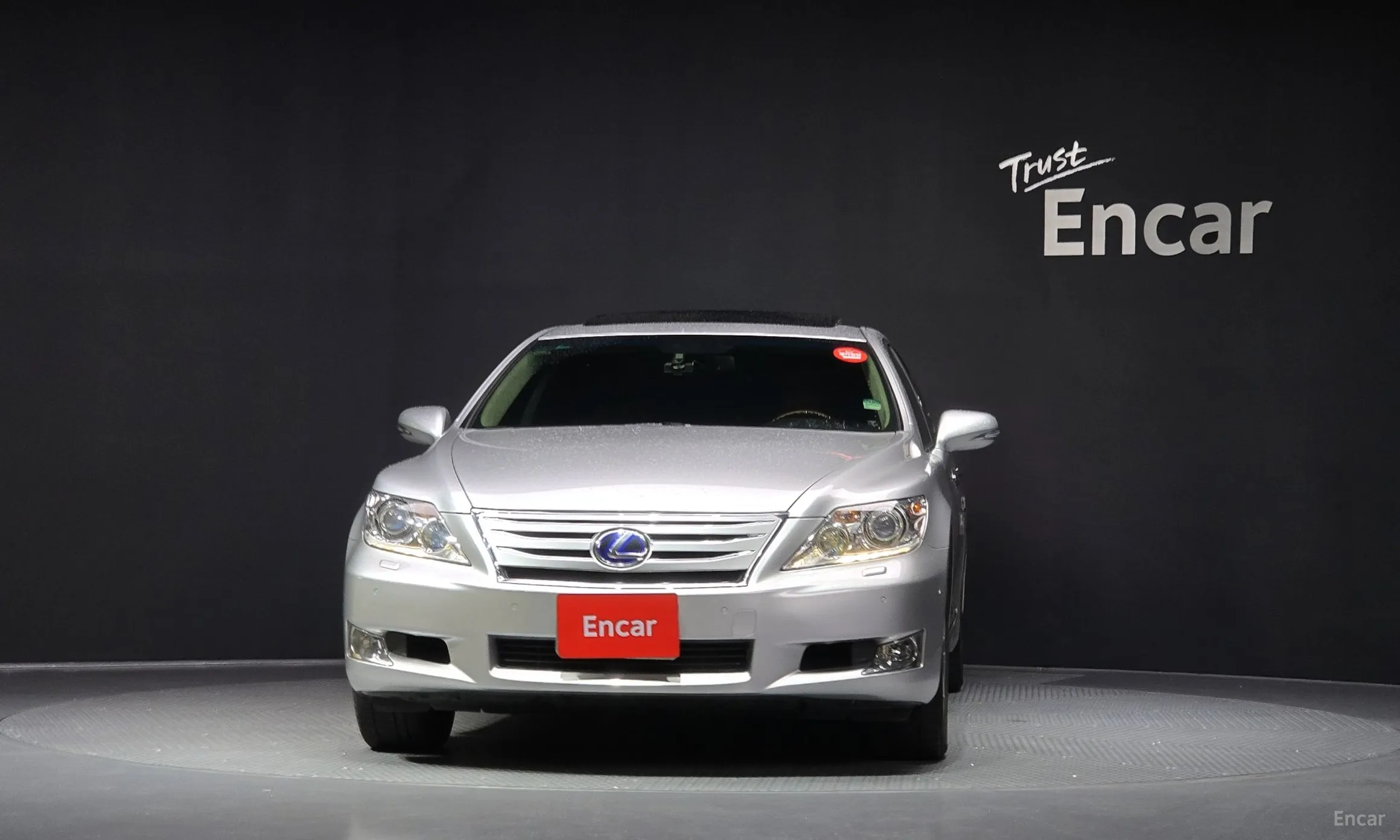 Lexus LS600hL превью 3